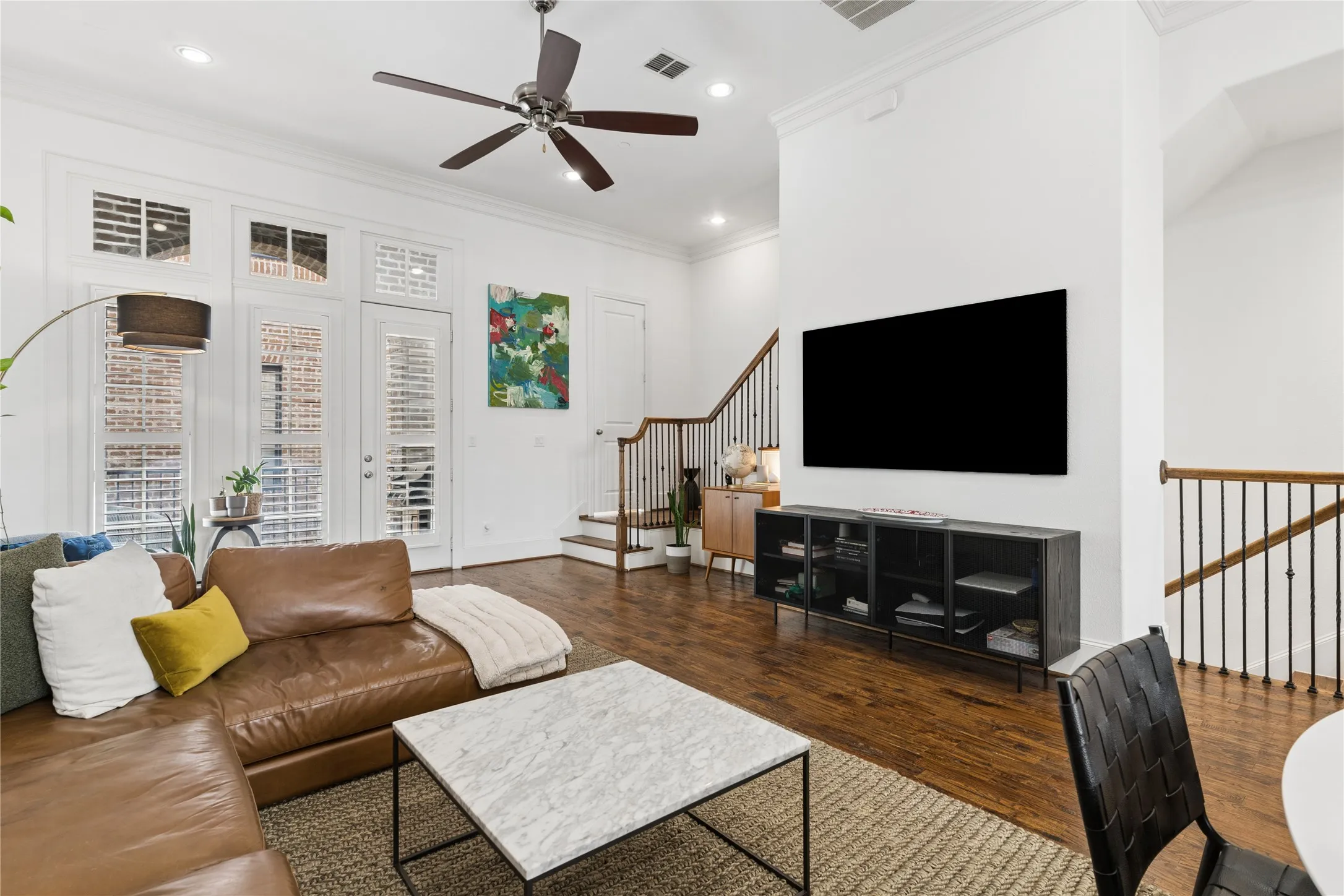 Townhouse For Rent in Dallas County , 5215 Weiss Lane, Irving, Texas 75039, 3 Bedroom, 4 Bathroom, 2 Garage spaces, 2,307 Sqft, built in 2015, mls#21369226, Real Estate Agent in Irving, Homes For Rent in Dallas county, Homes For Rent in Irving, Realtor in Irving Texas, Real Estate Brokerage Independent Realty Texas, Luminita Cordes Realtor
