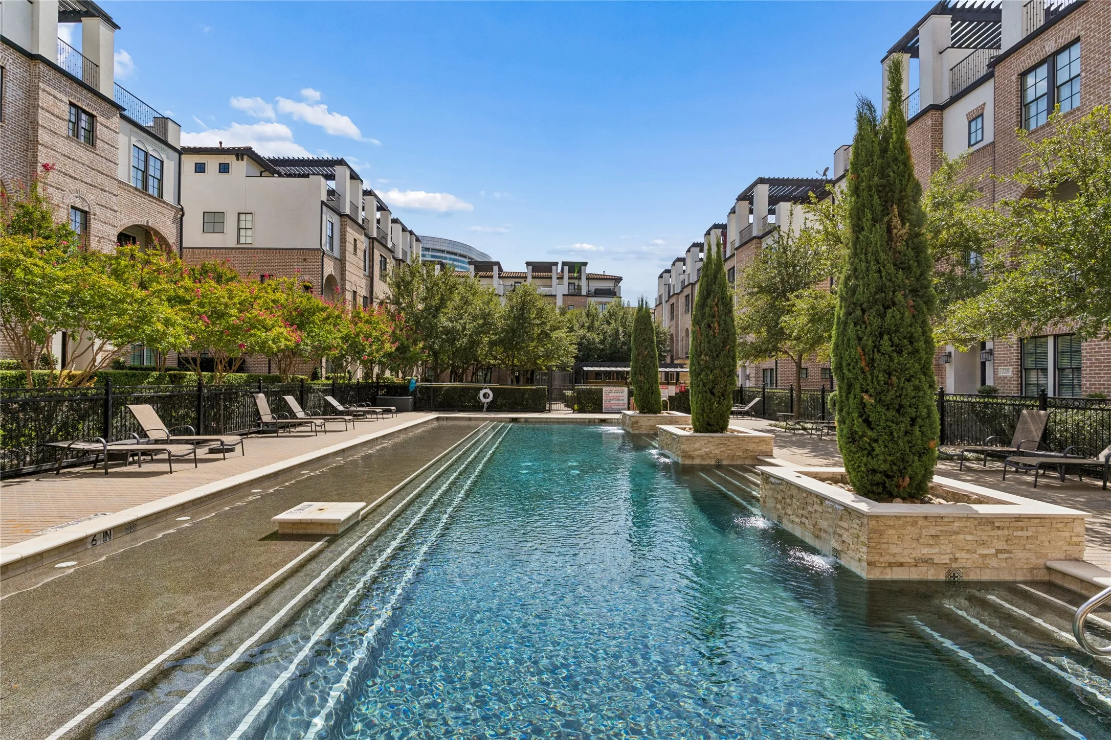 Townhouse For Rent in Dallas County , 5215 Weiss Lane, Irving, Texas 75039, 3 Bedroom, 4 Bathroom, 2 Garage spaces, 2,307 Sqft, built in 2015, mls#21369226, Real Estate Agent in Irving, Homes For Rent in Dallas county, Homes For Rent in Irving, Realtor in Irving Texas, Real Estate Brokerage Independent Realty Texas, Luminita Cordes Realtor