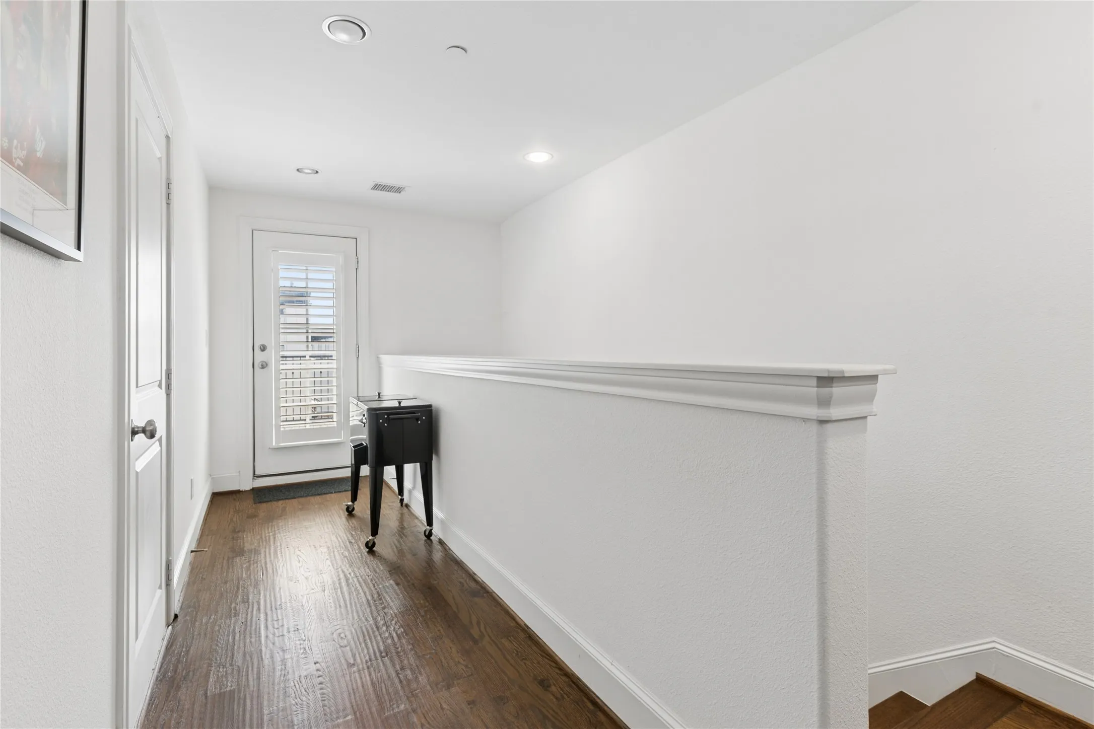 Townhouse For Rent in Dallas County , 5215 Weiss Lane, Irving, Texas 75039, 3 Bedroom, 4 Bathroom, 2 Garage spaces, 2,307 Sqft, built in 2015, mls#21369226, Real Estate Agent in Irving, Homes For Rent in Dallas county, Homes For Rent in Irving, Realtor in Irving Texas, Real Estate Brokerage Independent Realty Texas, Luminita Cordes Realtor
