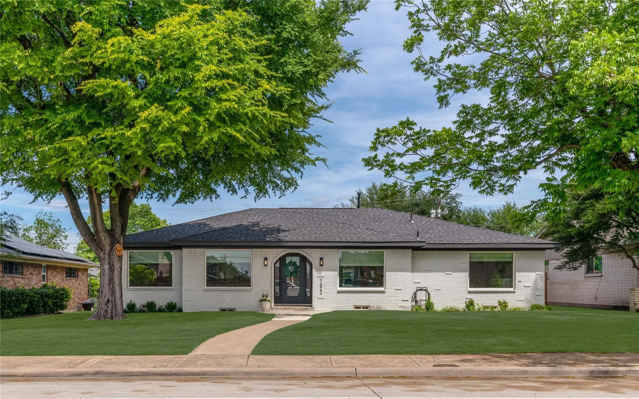 Single Family Residence For Sale in Dallas County , 7322 Hunnicut Road, Dallas, Texas 75227, 4 Bedroom, 3 Bathroom, 2 Garage spaces, 2,419 Sqft, built in 1969, mls#21370147, Real Estate Agent in Dallas, Homes For Sale in Dallas county, Homes For Sale in Dallas, Realtor in Dallas Texas, Real Estate Brokerage Independent Realty Texas, Luminita Cordes Realtor