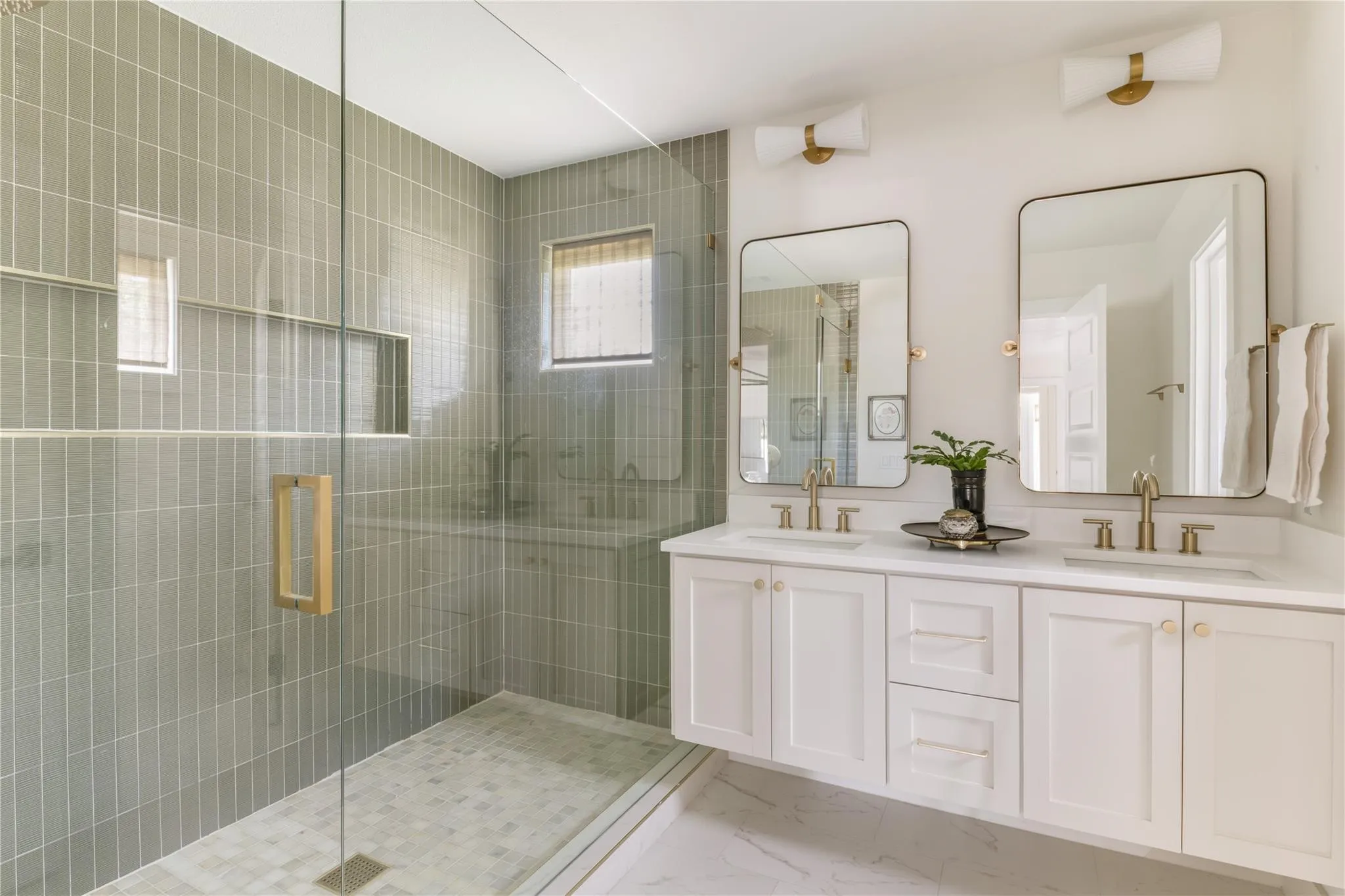 Single Family Residence For Sale in Dallas County , 7322 Hunnicut Road, Dallas, Texas 75227, 4 Bedroom, 3 Bathroom, 2 Garage spaces, 2,419 Sqft, built in 1969, mls#21370147, Real Estate Agent in Dallas, Homes For Sale in Dallas county, Homes For Sale in Dallas, Realtor in Dallas Texas, Real Estate Brokerage Independent Realty Texas, Luminita Cordes Realtor
