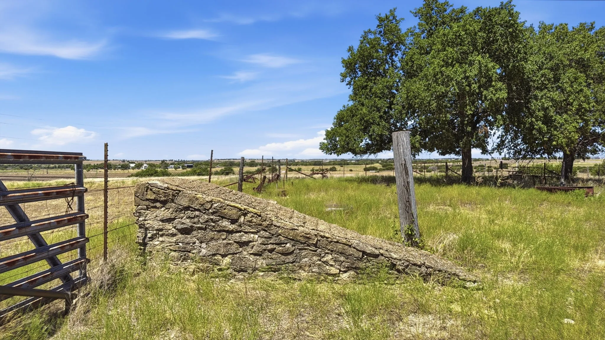 Ranch For Sale in Hamilton County , 8001-L Fm 932, Hamilton, Texas 76531, 0, 0, Garage spaces, 0 Sqft, built in 1930, mls#21370712, Real Estate Agent in Hamilton, Homes For Sale in Hamilton county, Homes For Sale in Hamilton, Realtor in Hamilton Texas, Real Estate Brokerage Independent Realty Texas, Luminita Cordes Realtor