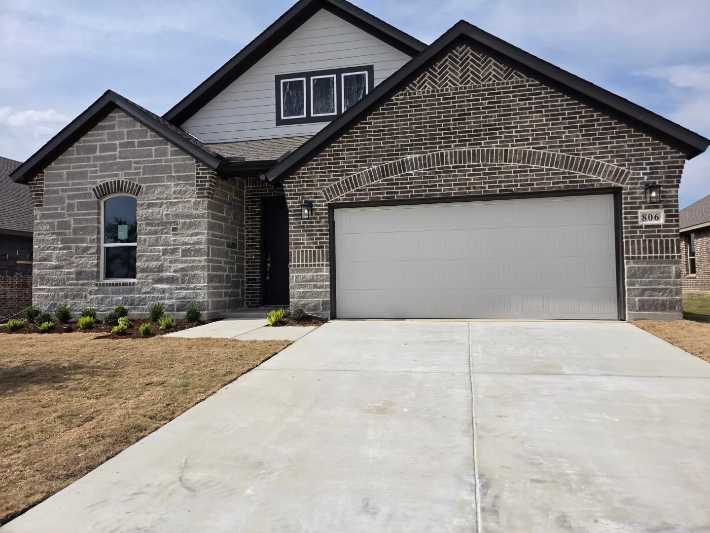 Single Family Residence For Sale in Ellis County , 806 Silverleaf Drive, Ennis, Texas 75119, 3 Bedroom, 2 Bathroom, 2 Garage spaces, 1,998 Sqft, built in 2026, mls#21367928, Real Estate Agent in Ennis, Homes For Sale in Ellis county, Homes For Sale in Ennis, Realtor in Ennis Texas, Real Estate Brokerage Independent Realty Texas, Luminita Cordes Realtor