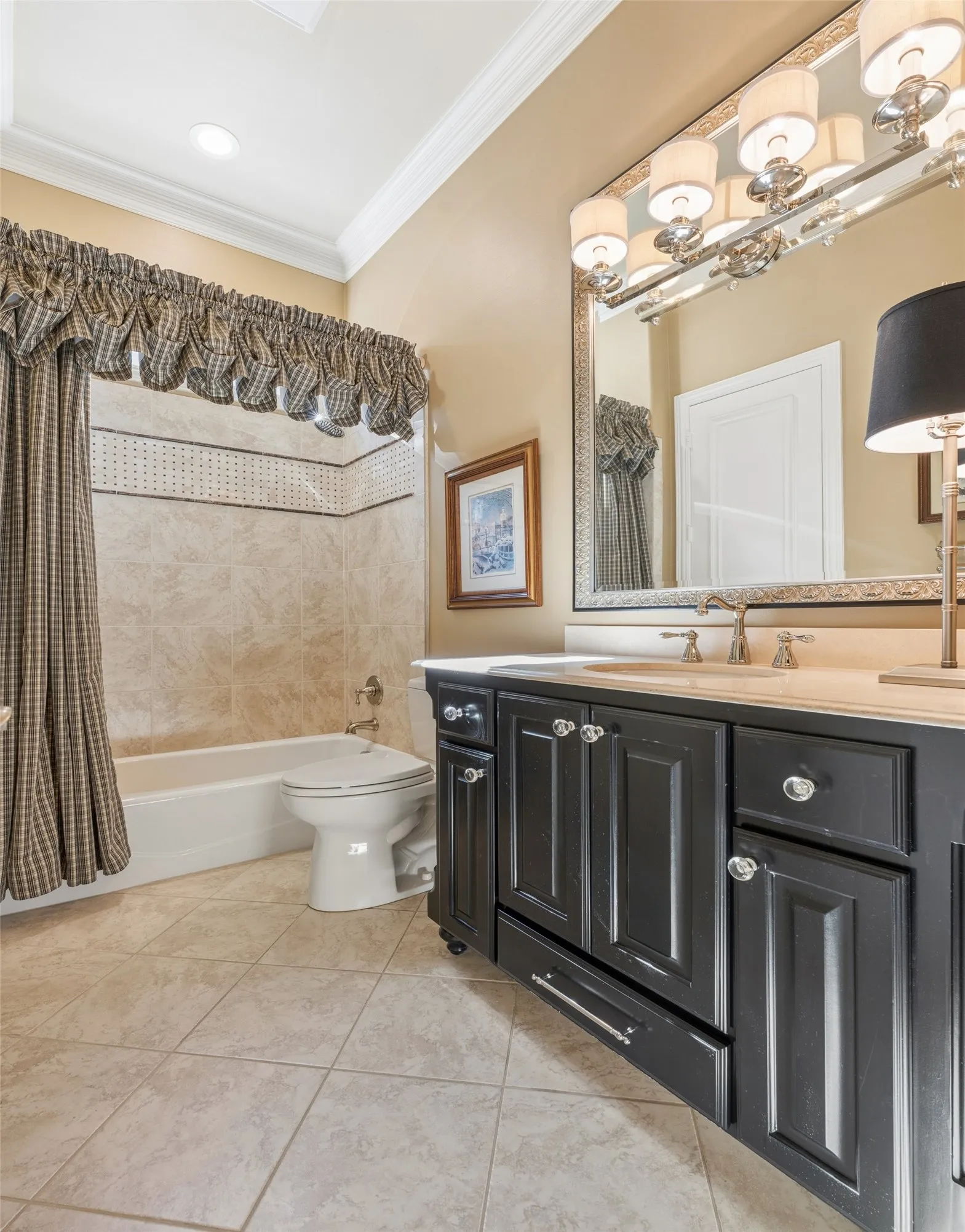 Single Family Residence For Sale in Collin County , 6350 Memorial Drive, Frisco, Texas 75034, 4 Bedroom, 5 Bathroom, 2 Garage spaces, 5,063 Sqft, built in 2014, mls#21369074, Real Estate Agent in Frisco, Homes For Sale in Collin county, Homes For Sale in Frisco, Realtor in Frisco Texas, Real Estate Brokerage Independent Realty Texas, Luminita Cordes Realtor