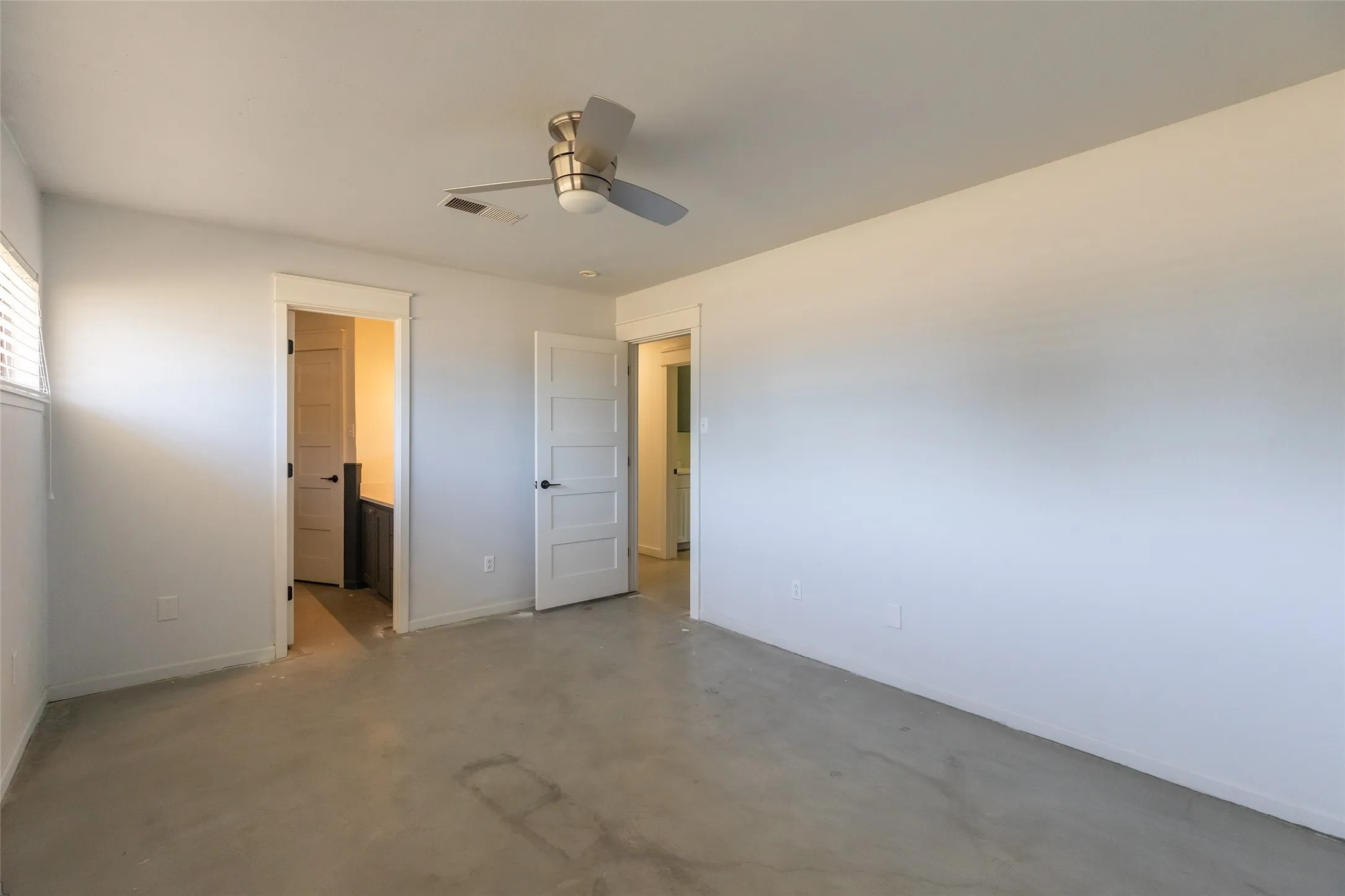 Office For Sale in Taylor County , 4980 E US Highway 80, Abilene, Texas 79601, 0, 0, Garage spaces, 0 Sqft, built in 1978, mls#21368793, Real Estate Agent in Abilene, Homes For Sale in Taylor county, Homes For Sale in Abilene, Realtor in Abilene Texas, Real Estate Brokerage Independent Realty Texas, Luminita Cordes Realtor
