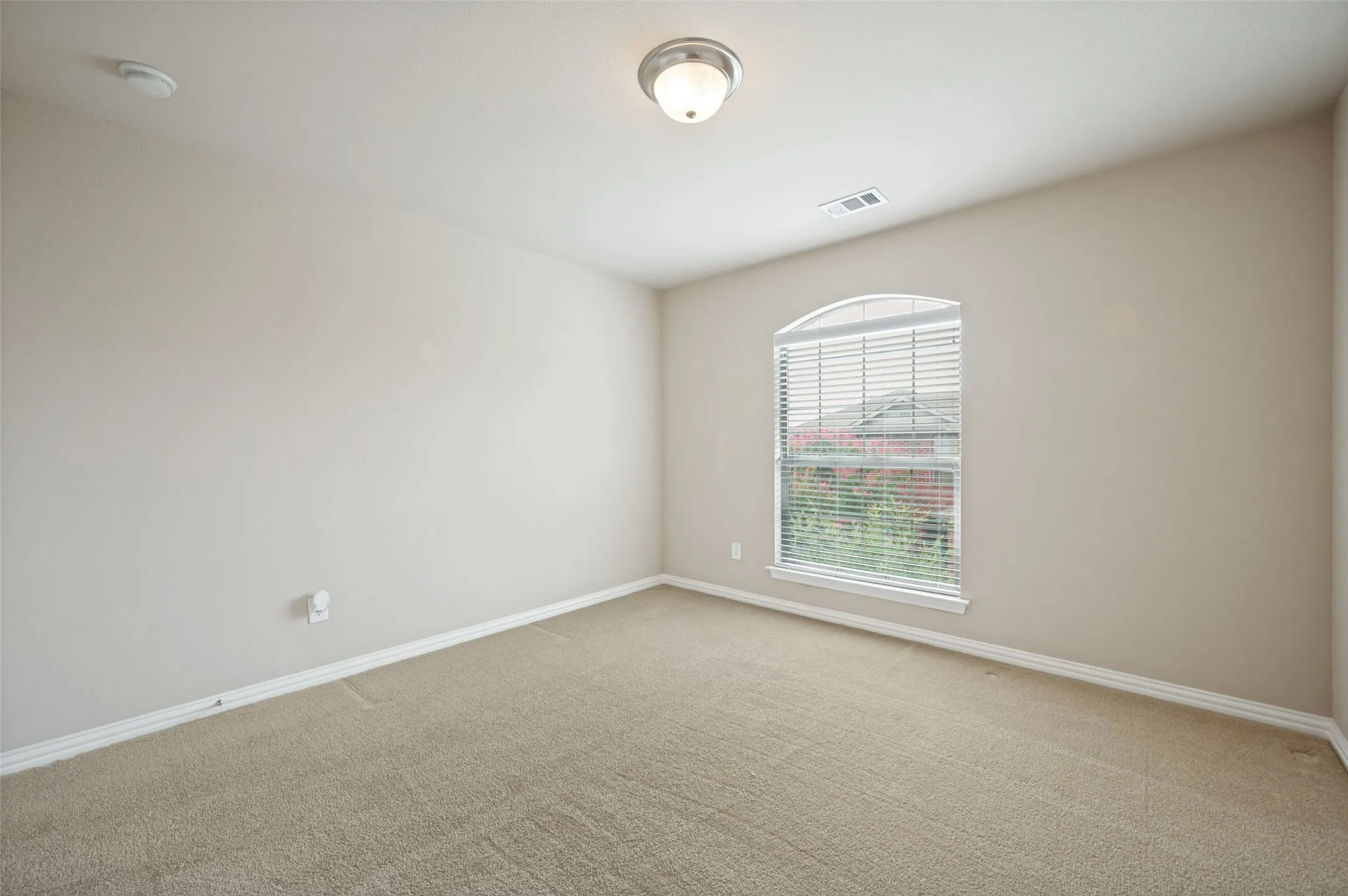 Condominium For Sale in Collin County , 575 S Virginia Hills Drive 4303, Mc Kinney, Texas 75072, 3 Bedroom, 2 Bathroom, 2 Garage spaces, 1,557 Sqft, built in 2006, mls#21369441, Real Estate Agent in Mc Kinney, Homes For Sale in Collin county, Homes For Sale in Mc Kinney, Realtor in Mc Kinney Texas, Real Estate Brokerage Independent Realty Texas, Luminita Cordes Realtor