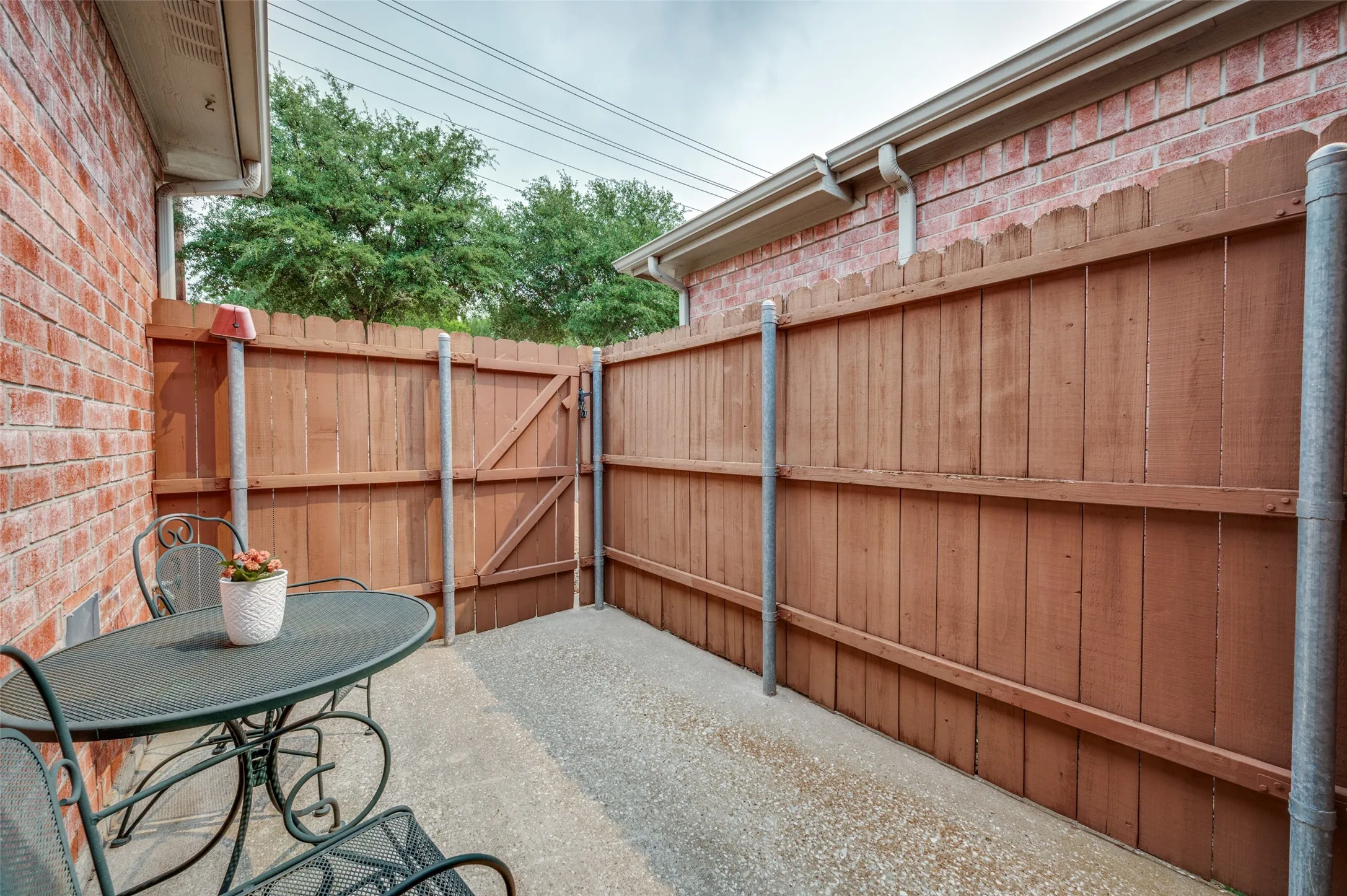 Condominium For Sale in Collin County , 575 S Virginia Hills Drive 4303, Mc Kinney, Texas 75072, 3 Bedroom, 2 Bathroom, 2 Garage spaces, 1,557 Sqft, built in 2006, mls#21369441, Real Estate Agent in Mc Kinney, Homes For Sale in Collin county, Homes For Sale in Mc Kinney, Realtor in Mc Kinney Texas, Real Estate Brokerage Independent Realty Texas, Luminita Cordes Realtor