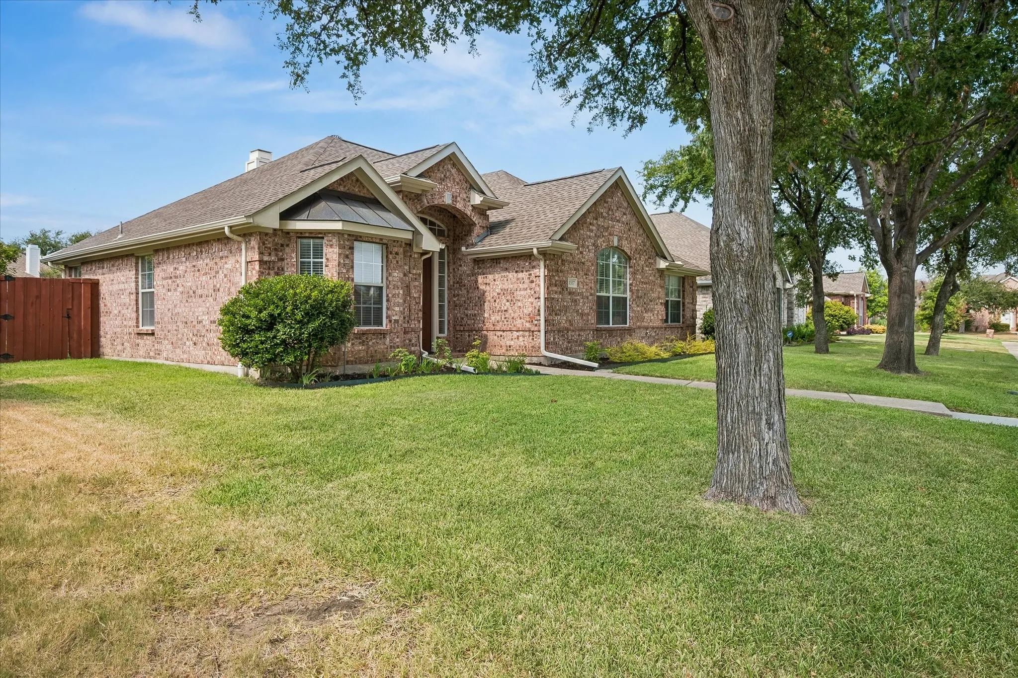 Large lot in the Elmwood Trail subdivision