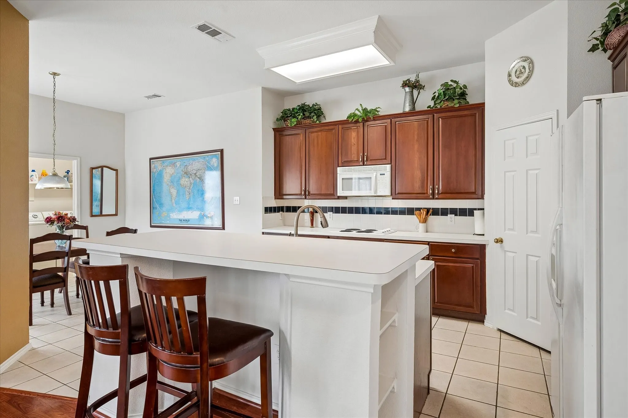 Single Family Residence For Sale in Denton County , 1537 Bosque Drive, Carrollton, Texas 75010, 3 Bedroom, 2 Bathroom, 2 Garage spaces, 1,772 Sqft, built in 1998, mls#21368596, Real Estate Agent in Carrollton, Homes For Sale in Denton county, Homes For Sale in Carrollton, Realtor in Carrollton Texas, Real Estate Brokerage Independent Realty Texas, Luminita Cordes Realtor