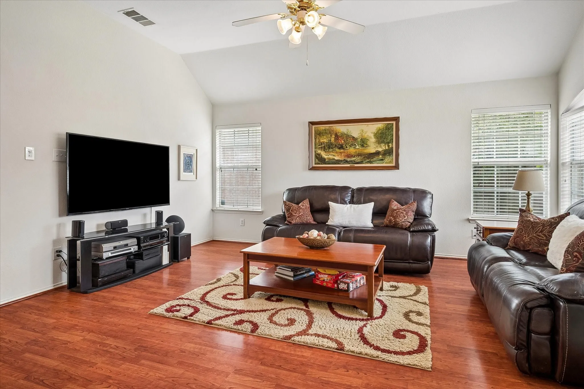 Single Family Residence For Sale in Denton County , 1537 Bosque Drive, Carrollton, Texas 75010, 3 Bedroom, 2 Bathroom, 2 Garage spaces, 1,772 Sqft, built in 1998, mls#21368596, Real Estate Agent in Carrollton, Homes For Sale in Denton county, Homes For Sale in Carrollton, Realtor in Carrollton Texas, Real Estate Brokerage Independent Realty Texas, Luminita Cordes Realtor