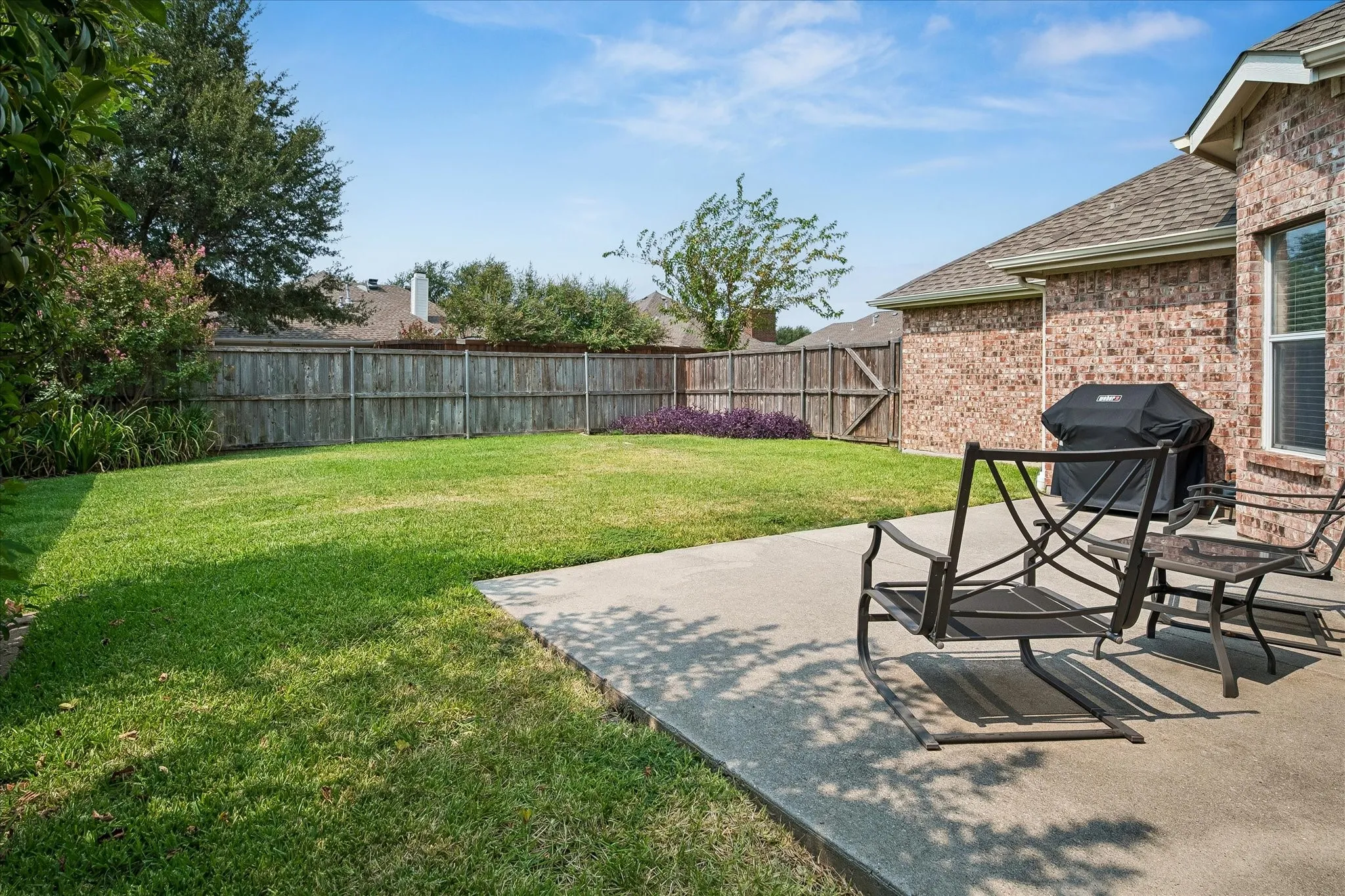 Single Family Residence For Sale in Denton County , 1537 Bosque Drive, Carrollton, Texas 75010, 3 Bedroom, 2 Bathroom, 2 Garage spaces, 1,772 Sqft, built in 1998, mls#21368596, Real Estate Agent in Carrollton, Homes For Sale in Denton county, Homes For Sale in Carrollton, Realtor in Carrollton Texas, Real Estate Brokerage Independent Realty Texas, Luminita Cordes Realtor