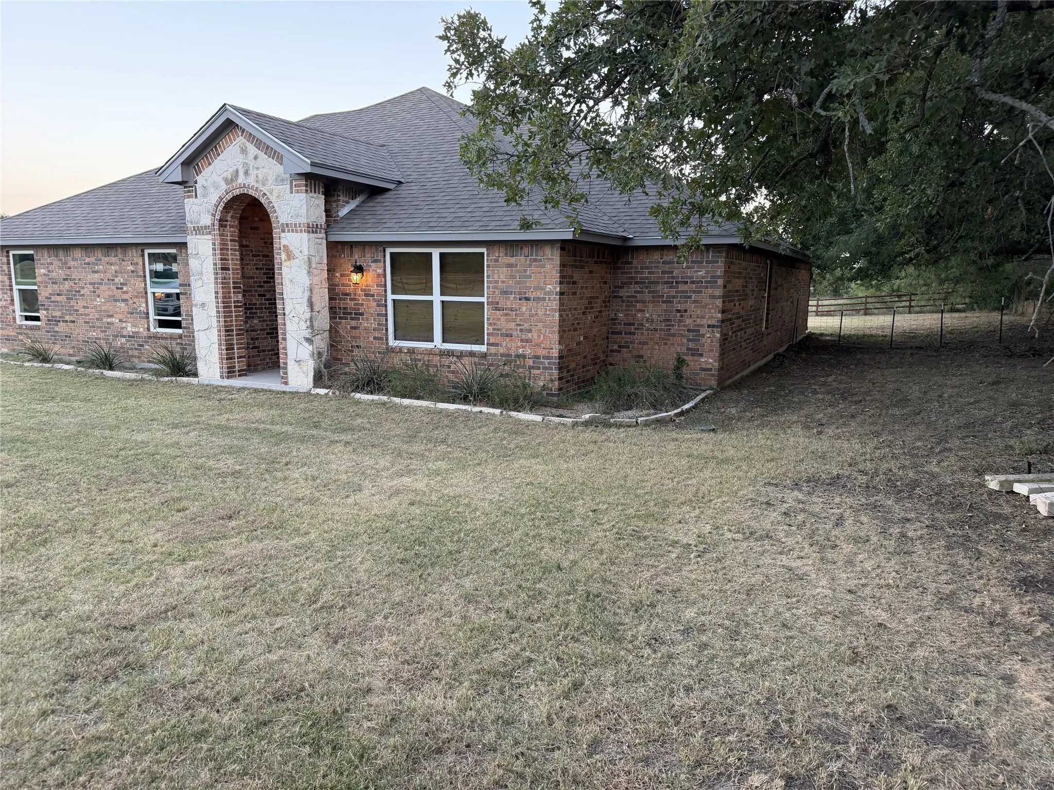 Single Family Residence For Sale in Brown County , 6749 US Highway 67 84, Bangs, Texas 76823, 3 Bedroom, 2 Bathroom, 2 Garage spaces, 2,082 Sqft, built in 2017, mls#21369999, Real Estate Agent in Bangs, Homes For Sale in Brown county, Homes For Sale in Bangs, Realtor in Bangs Texas, Real Estate Brokerage Independent Realty Texas, Luminita Cordes Realtor