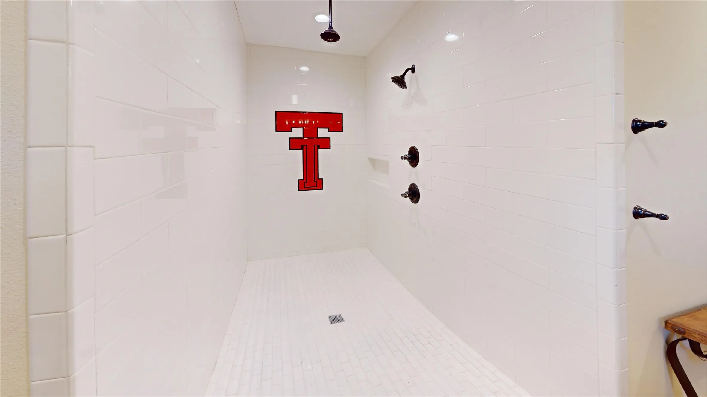 Single Family Residence For Sale in Brown County , 6749 US Highway 67 84, Bangs, Texas 76823, 3 Bedroom, 2 Bathroom, 2 Garage spaces, 2,082 Sqft, built in 2017, mls#21369999, Real Estate Agent in Bangs, Homes For Sale in Brown county, Homes For Sale in Bangs, Realtor in Bangs Texas, Real Estate Brokerage Independent Realty Texas, Luminita Cordes Realtor