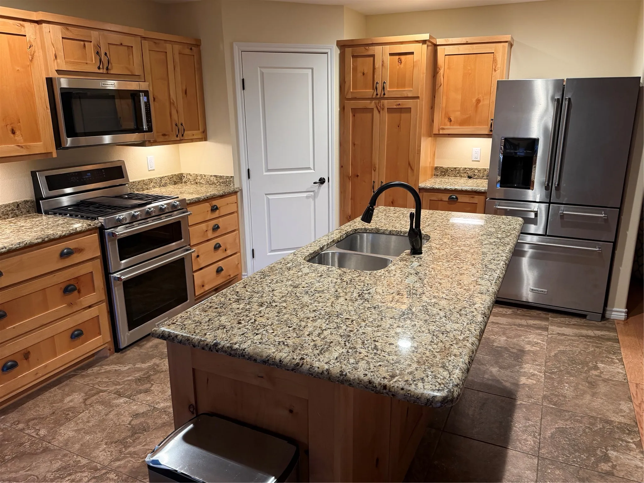 Single Family Residence For Sale in Brown County , 6749 US Highway 67 84, Bangs, Texas 76823, 3 Bedroom, 2 Bathroom, 2 Garage spaces, 2,082 Sqft, built in 2017, mls#21369999, Real Estate Agent in Bangs, Homes For Sale in Brown county, Homes For Sale in Bangs, Realtor in Bangs Texas, Real Estate Brokerage Independent Realty Texas, Luminita Cordes Realtor