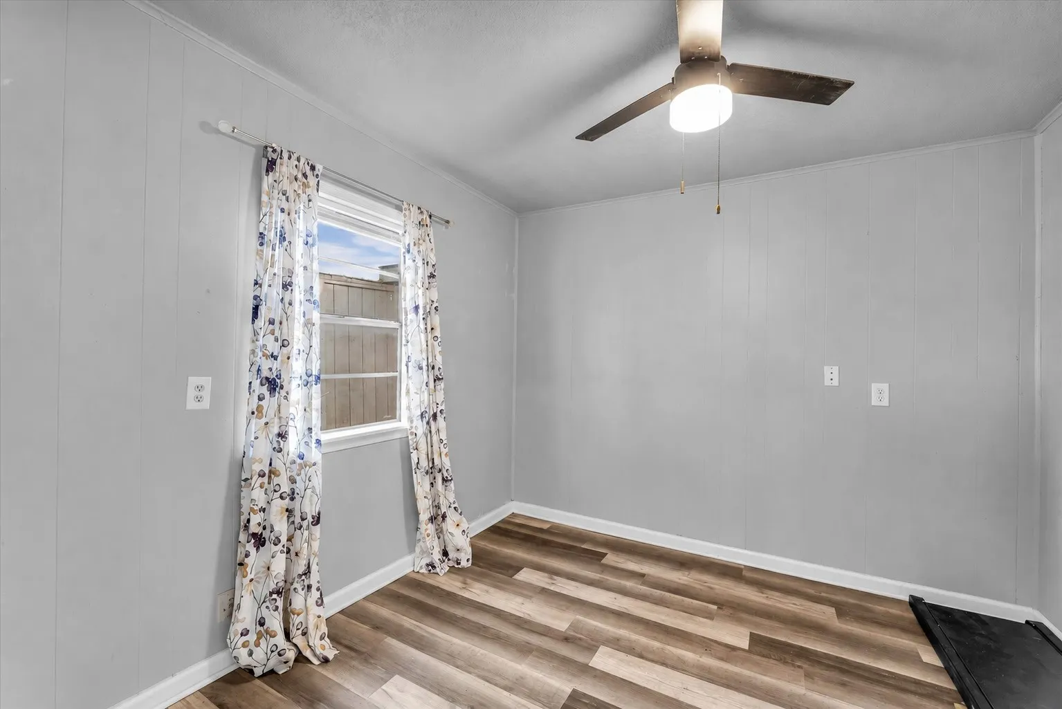 Single Family Residence For Sale in Mc Lennan County , 2925 Highway 31, Axtell, Texas 76624, 3 Bedroom, 2 Bathroom, Garage spaces, 1,400 Sqft, built in 1981, mls#21370753, Real Estate Agent in Axtell, Homes For Sale in Mc Lennan county, Homes For Sale in Axtell, Realtor in Axtell Texas, Real Estate Brokerage Independent Realty Texas, Luminita Cordes Realtor