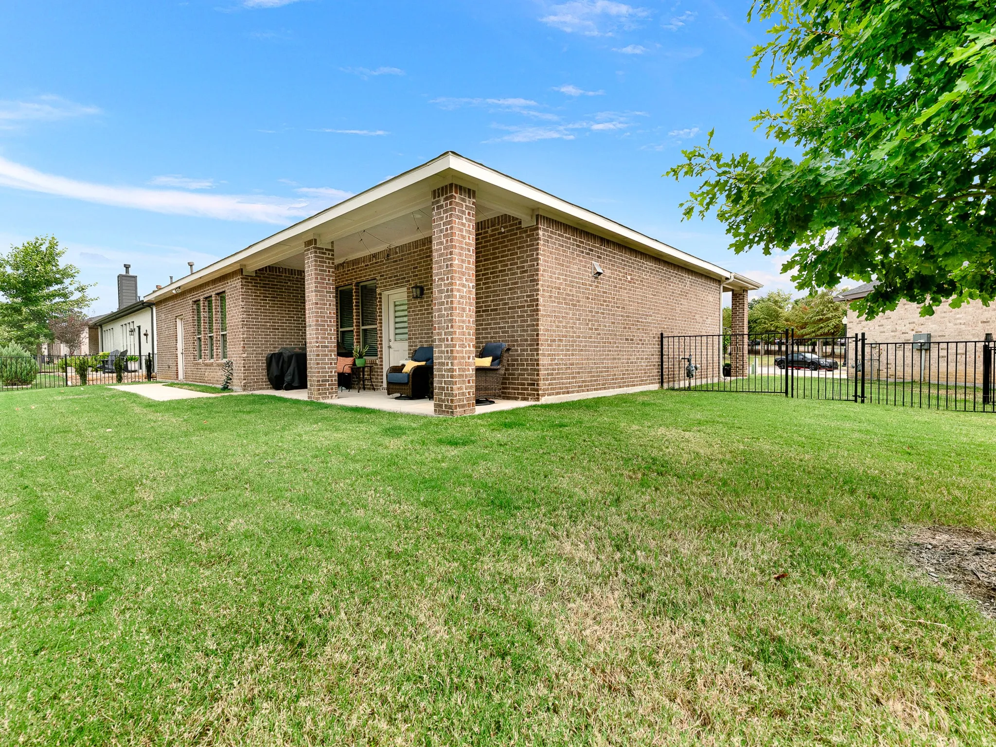 Single Family Residence For Sale in Collin County , 805 Hearthside Way, Mc Kinney, Texas 75071, 3 Bedroom, 2 Bathroom, 2 Garage spaces, 1,774 Sqft, built in 2022, mls#21370479, Real Estate Agent in Mc Kinney, Homes For Sale in Collin county, Homes For Sale in Mc Kinney, Realtor in Mc Kinney Texas, Real Estate Brokerage Independent Realty Texas, Luminita Cordes Realtor