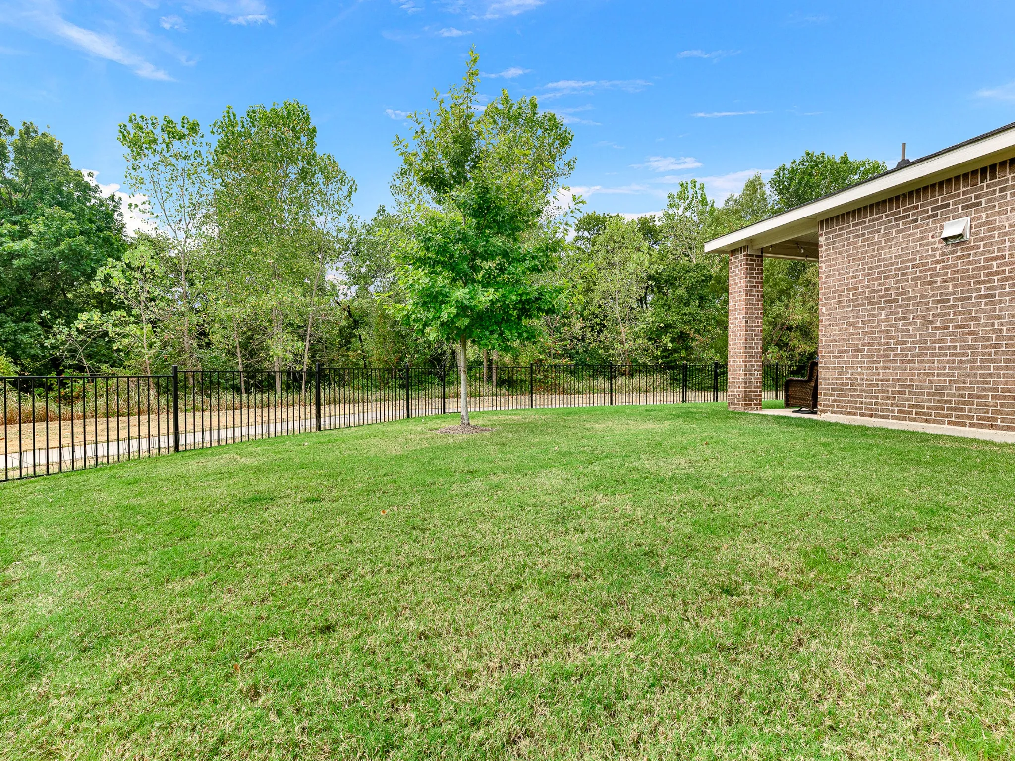 Single Family Residence For Sale in Collin County , 805 Hearthside Way, Mc Kinney, Texas 75071, 3 Bedroom, 2 Bathroom, 2 Garage spaces, 1,774 Sqft, built in 2022, mls#21370479, Real Estate Agent in Mc Kinney, Homes For Sale in Collin county, Homes For Sale in Mc Kinney, Realtor in Mc Kinney Texas, Real Estate Brokerage Independent Realty Texas, Luminita Cordes Realtor