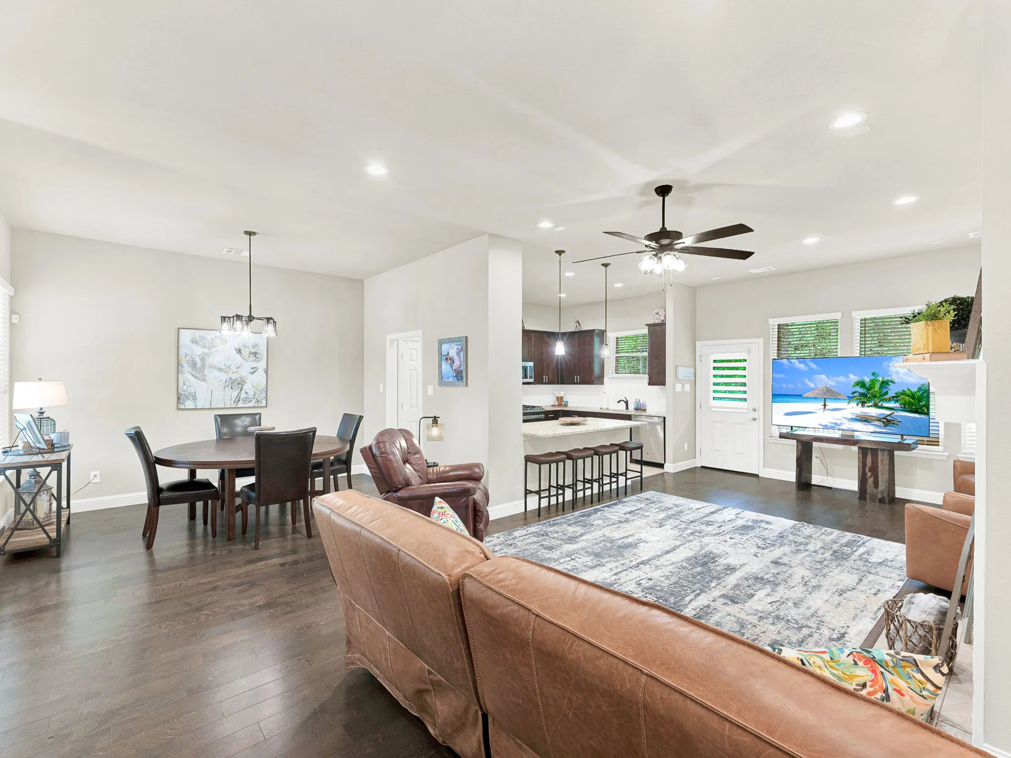 Single Family Residence For Sale in Collin County , 805 Hearthside Way, Mc Kinney, Texas 75071, 3 Bedroom, 2 Bathroom, 2 Garage spaces, 1,774 Sqft, built in 2022, mls#21370479, Real Estate Agent in Mc Kinney, Homes For Sale in Collin county, Homes For Sale in Mc Kinney, Realtor in Mc Kinney Texas, Real Estate Brokerage Independent Realty Texas, Luminita Cordes Realtor