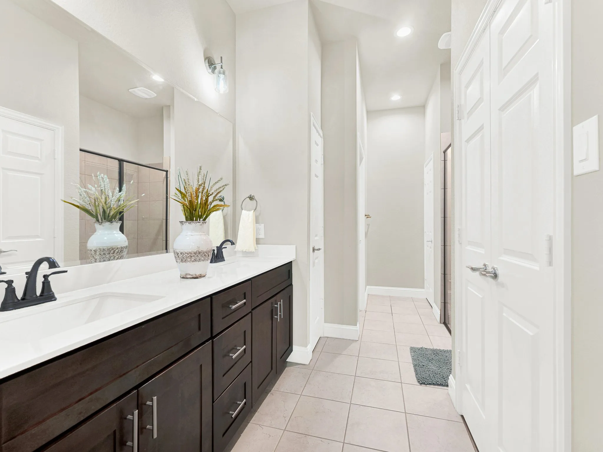 Single Family Residence For Sale in Collin County , 805 Hearthside Way, Mc Kinney, Texas 75071, 3 Bedroom, 2 Bathroom, 2 Garage spaces, 1,774 Sqft, built in 2022, mls#21370479, Real Estate Agent in Mc Kinney, Homes For Sale in Collin county, Homes For Sale in Mc Kinney, Realtor in Mc Kinney Texas, Real Estate Brokerage Independent Realty Texas, Luminita Cordes Realtor