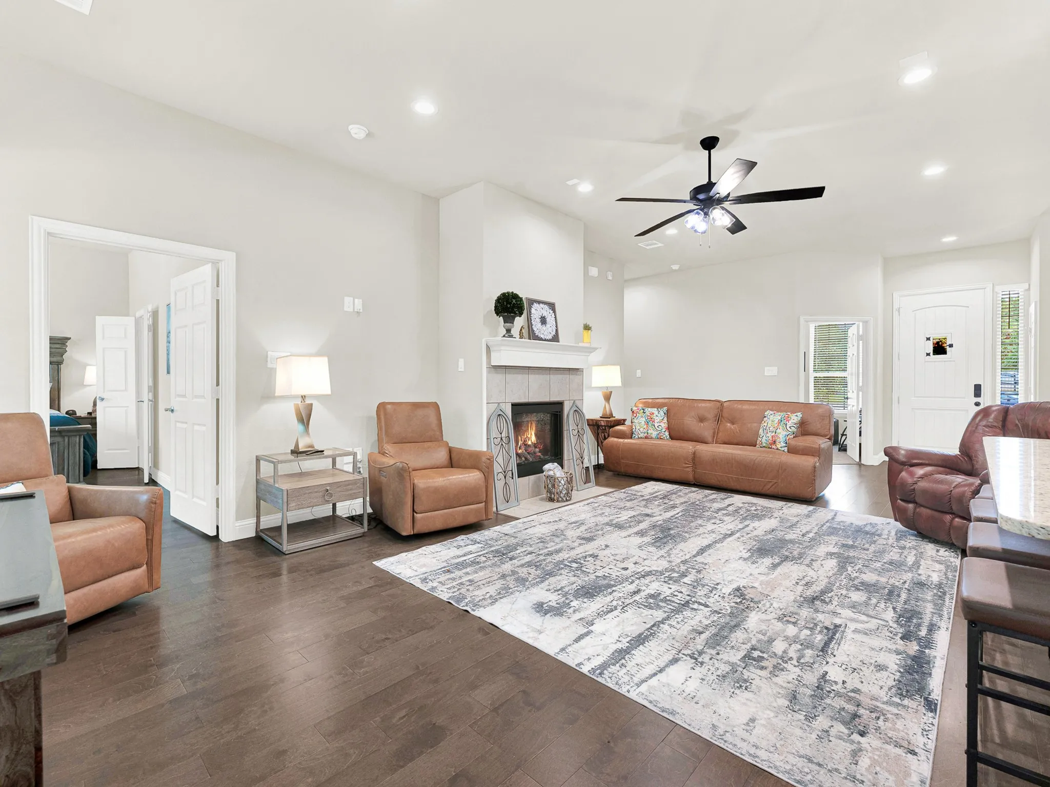 Single Family Residence For Sale in Collin County , 805 Hearthside Way, Mc Kinney, Texas 75071, 3 Bedroom, 2 Bathroom, 2 Garage spaces, 1,774 Sqft, built in 2022, mls#21370479, Real Estate Agent in Mc Kinney, Homes For Sale in Collin county, Homes For Sale in Mc Kinney, Realtor in Mc Kinney Texas, Real Estate Brokerage Independent Realty Texas, Luminita Cordes Realtor