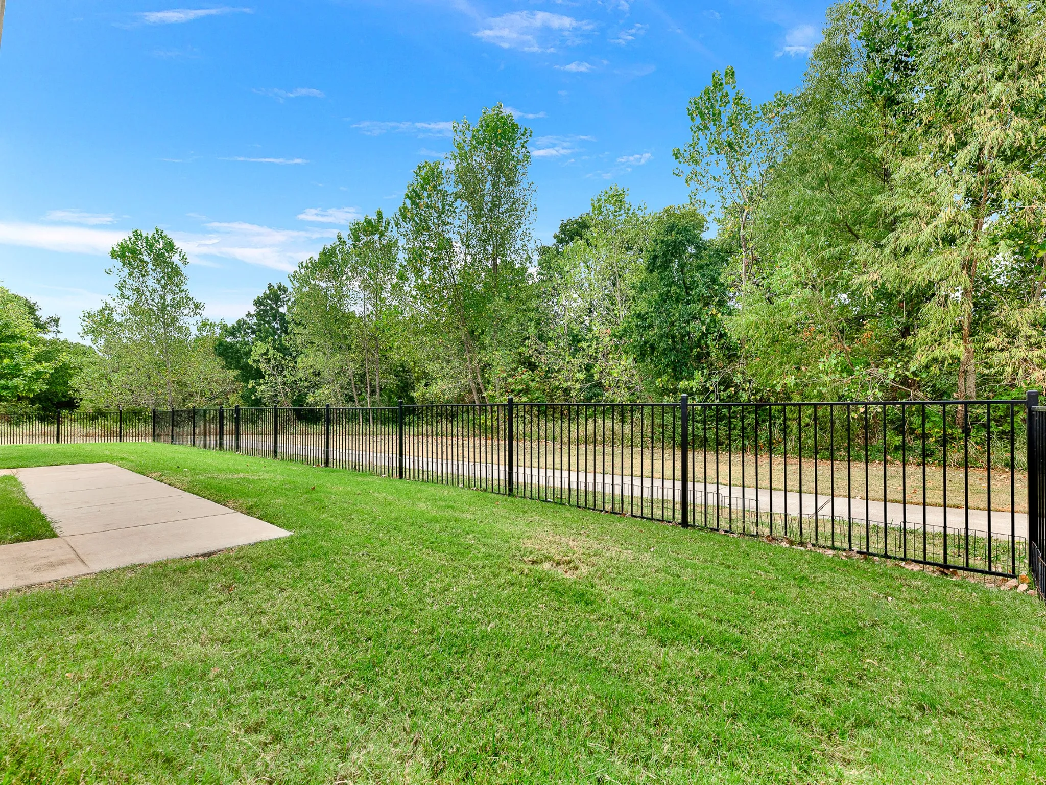 Single Family Residence For Sale in Collin County , 805 Hearthside Way, Mc Kinney, Texas 75071, 3 Bedroom, 2 Bathroom, 2 Garage spaces, 1,774 Sqft, built in 2022, mls#21370479, Real Estate Agent in Mc Kinney, Homes For Sale in Collin county, Homes For Sale in Mc Kinney, Realtor in Mc Kinney Texas, Real Estate Brokerage Independent Realty Texas, Luminita Cordes Realtor
