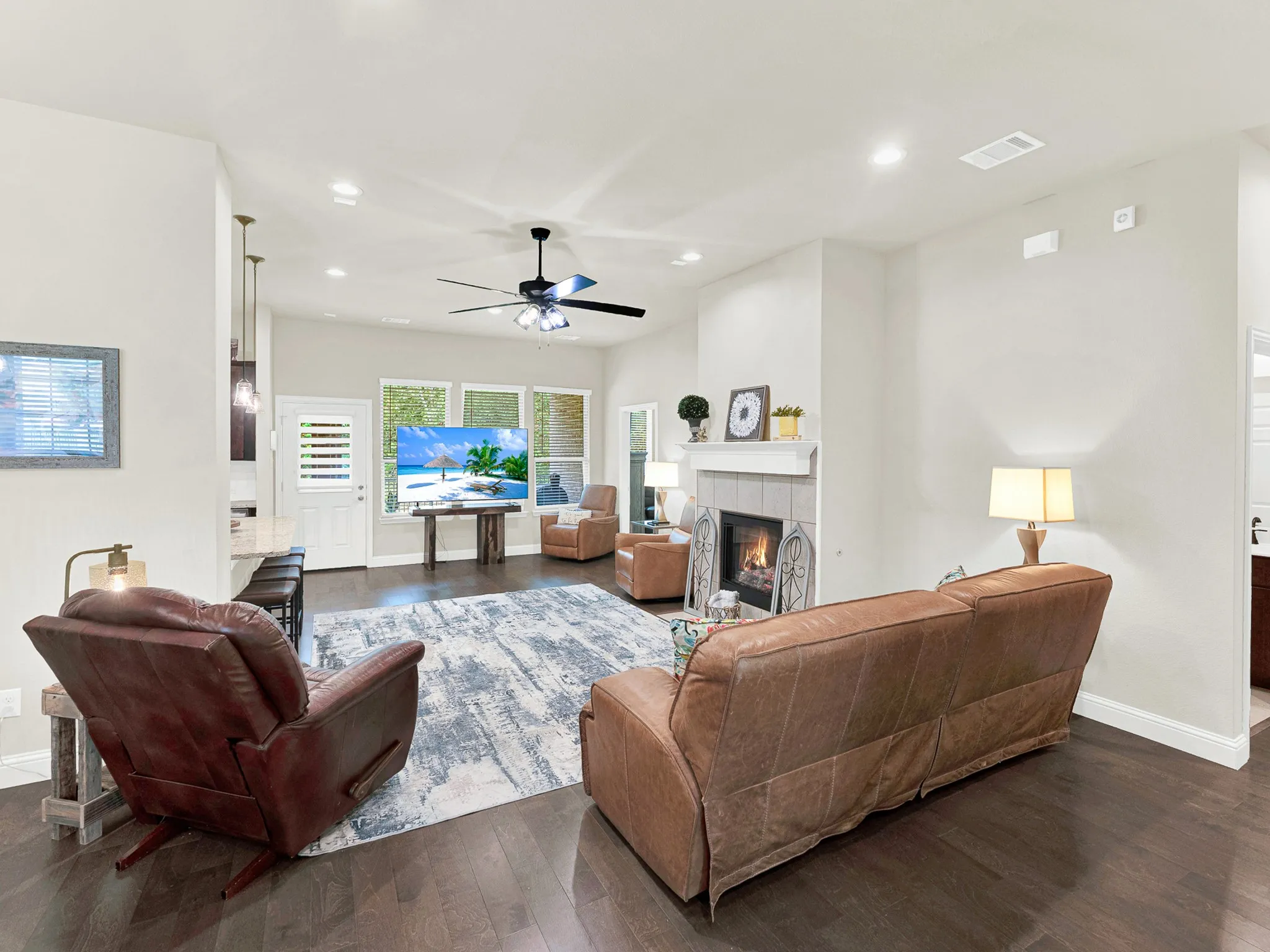 Single Family Residence For Sale in Collin County , 805 Hearthside Way, Mc Kinney, Texas 75071, 3 Bedroom, 2 Bathroom, 2 Garage spaces, 1,774 Sqft, built in 2022, mls#21370479, Real Estate Agent in Mc Kinney, Homes For Sale in Collin county, Homes For Sale in Mc Kinney, Realtor in Mc Kinney Texas, Real Estate Brokerage Independent Realty Texas, Luminita Cordes Realtor