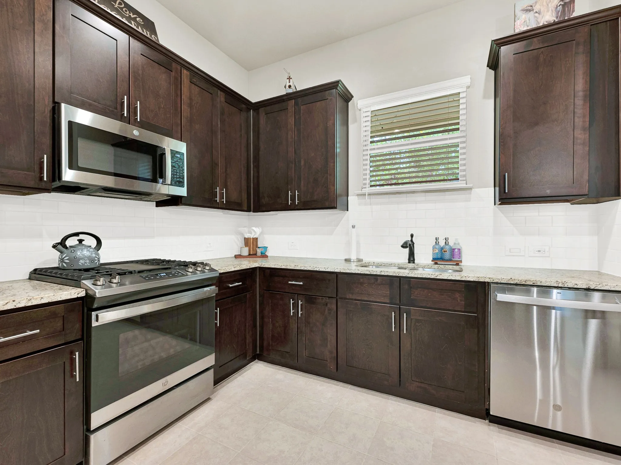 Single Family Residence For Sale in Collin County , 805 Hearthside Way, Mc Kinney, Texas 75071, 3 Bedroom, 2 Bathroom, 2 Garage spaces, 1,774 Sqft, built in 2022, mls#21370479, Real Estate Agent in Mc Kinney, Homes For Sale in Collin county, Homes For Sale in Mc Kinney, Realtor in Mc Kinney Texas, Real Estate Brokerage Independent Realty Texas, Luminita Cordes Realtor
