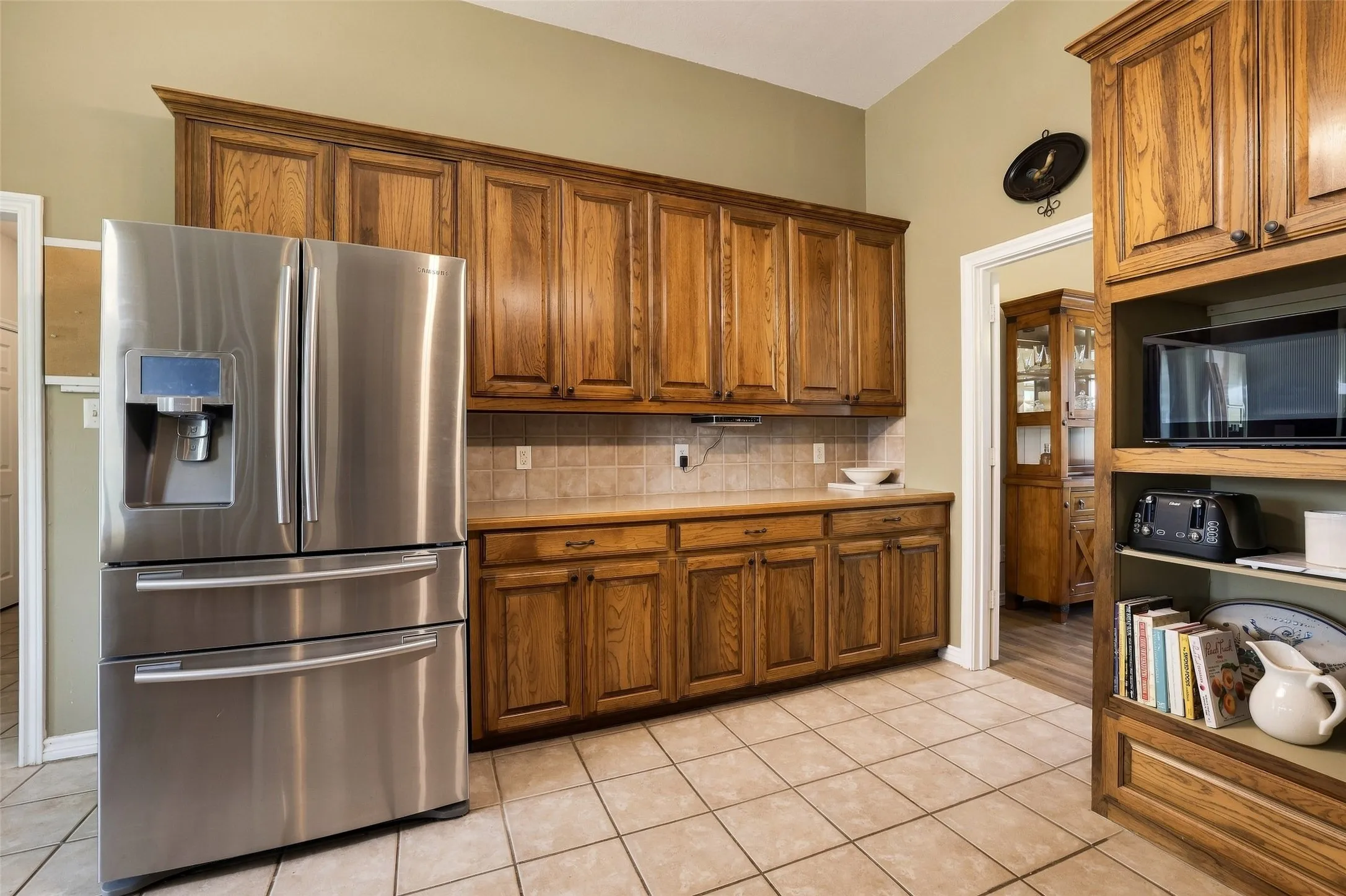 So much storage and counter space