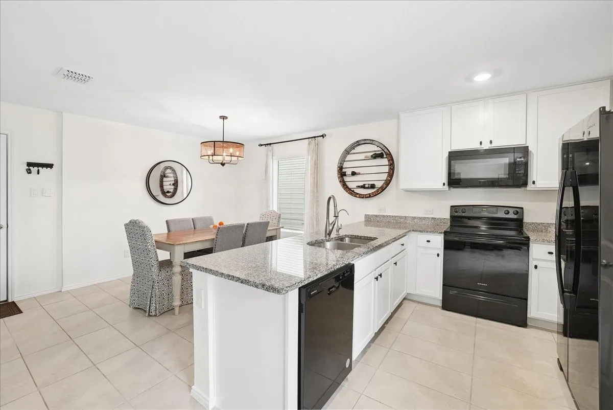 Single Family Residence For Sale in Dallas County , 2926 Lorena Jordan Road, Dallas, Texas 75212, 4 Bedroom, 3 Bathroom, 2 Garage spaces, 1,950 Sqft, built in 2024, mls#21370727, Real Estate Agent in Dallas, Homes For Sale in Dallas county, Homes For Sale in Dallas, Realtor in Dallas Texas, Real Estate Brokerage Independent Realty Texas, Luminita Cordes Realtor