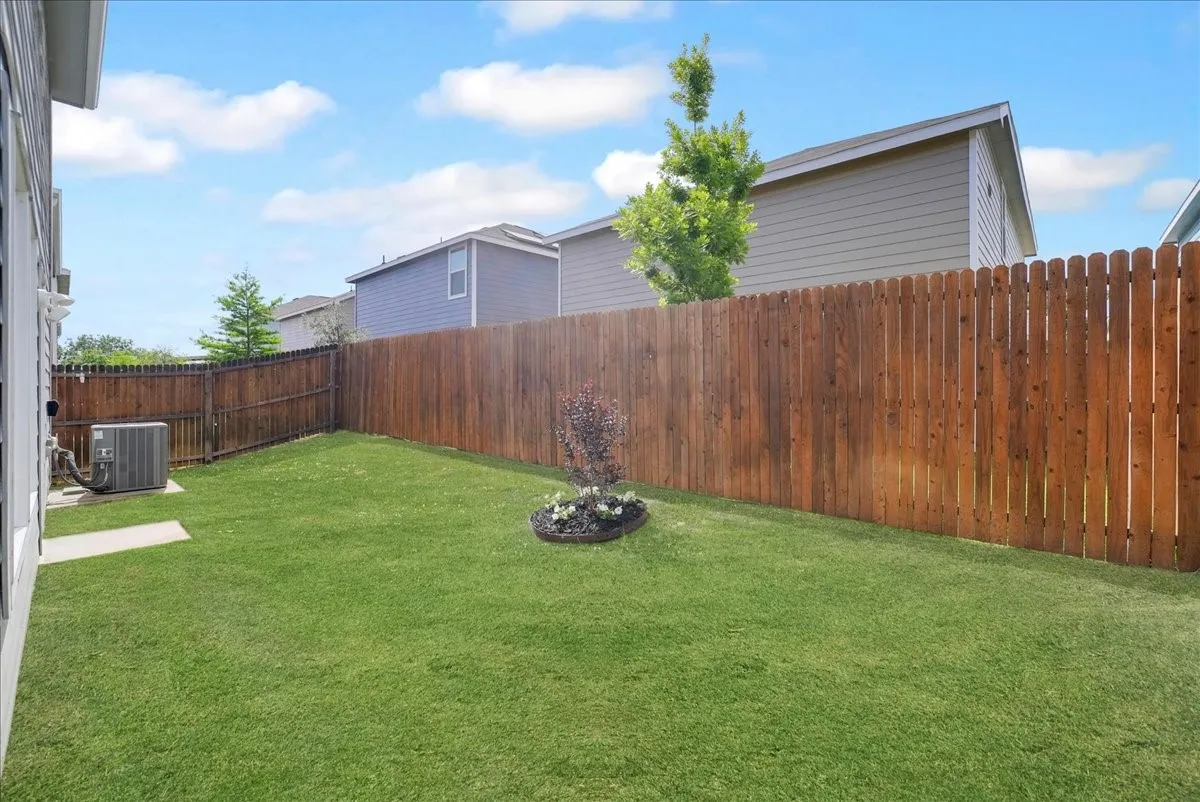 Single Family Residence For Sale in Dallas County , 2926 Lorena Jordan Road, Dallas, Texas 75212, 4 Bedroom, 3 Bathroom, 2 Garage spaces, 1,950 Sqft, built in 2024, mls#21370727, Real Estate Agent in Dallas, Homes For Sale in Dallas county, Homes For Sale in Dallas, Realtor in Dallas Texas, Real Estate Brokerage Independent Realty Texas, Luminita Cordes Realtor