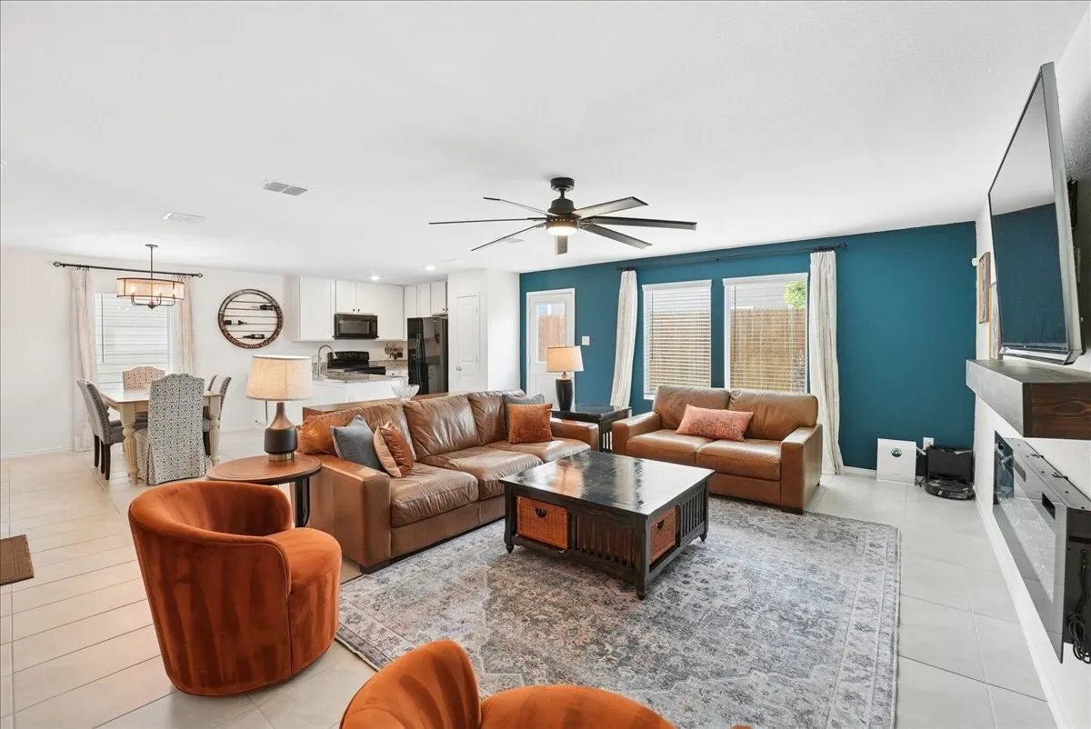 Single Family Residence For Sale in Dallas County , 2926 Lorena Jordan Road, Dallas, Texas 75212, 4 Bedroom, 3 Bathroom, 2 Garage spaces, 1,950 Sqft, built in 2024, mls#21370727, Real Estate Agent in Dallas, Homes For Sale in Dallas county, Homes For Sale in Dallas, Realtor in Dallas Texas, Real Estate Brokerage Independent Realty Texas, Luminita Cordes Realtor