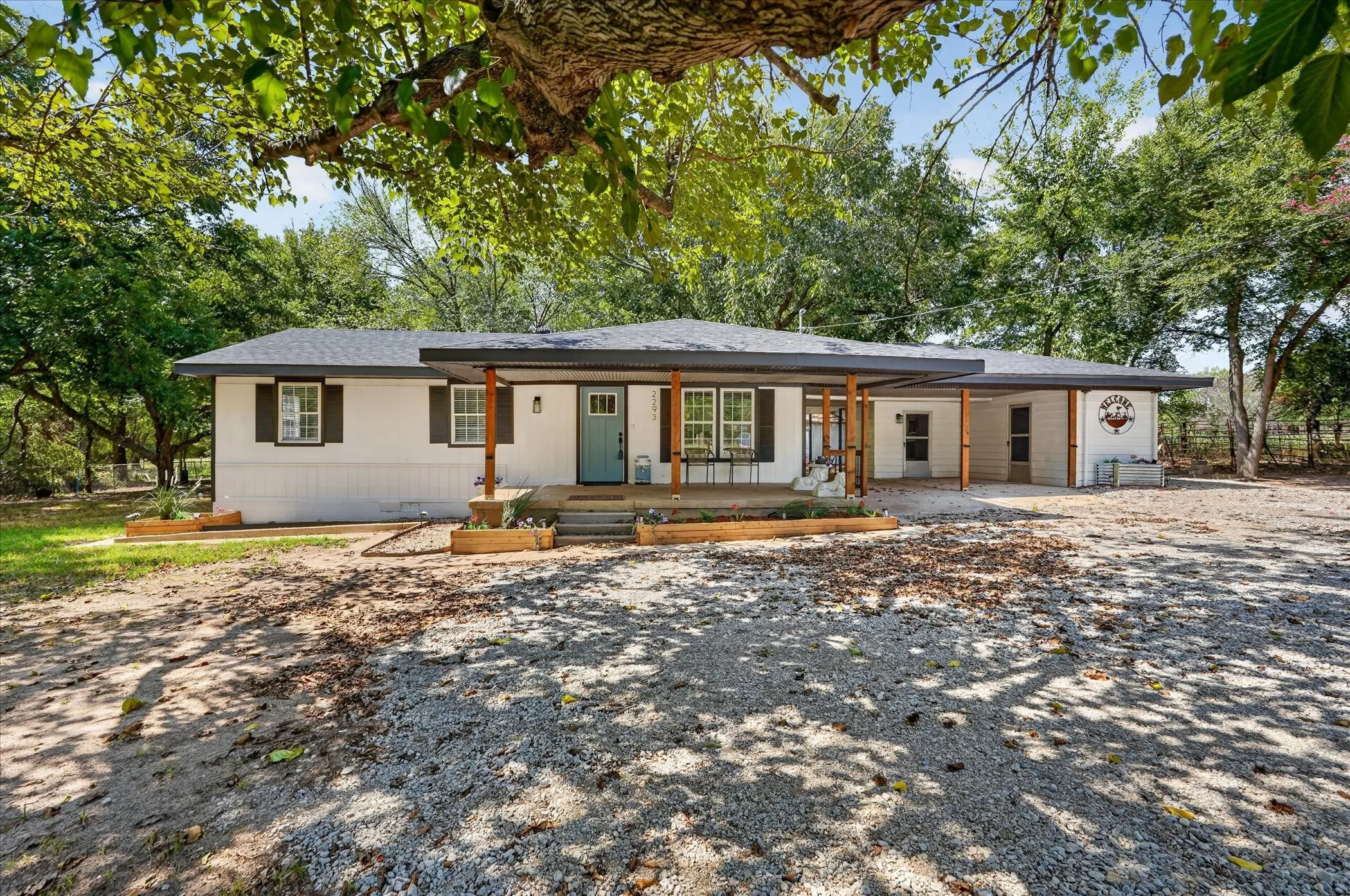 Single Family Residence For Sale in Van Zandt County , 2293 Vz County Road 4207, Canton, Texas 75103, 3 Bedroom, 1 Bathroom, Garage spaces, 960 Sqft, built in 1972, mls#21368290, Real Estate Agent in Canton, Homes For Sale in Van Zandt county, Homes For Sale in Canton, Realtor in Canton Texas, Real Estate Brokerage Independent Realty Texas, Luminita Cordes Realtor