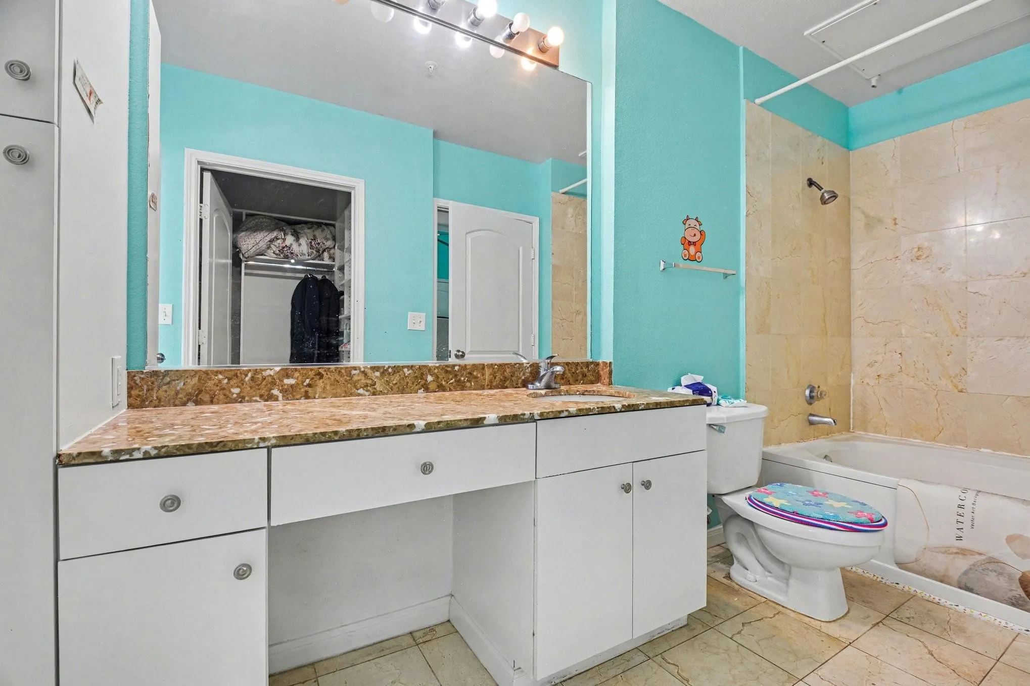 Condominium For Sale in Dallas County , 3225 Turtle Creek Boulevard 212, Dallas, Texas 75219, 1 Bedroom, 1 Bathroom, 2 Garage spaces, 832 Sqft, built in 1998, mls#21370761, Real Estate Agent in Dallas, Homes For Sale in Dallas county, Homes For Sale in Dallas, Realtor in Dallas Texas, Real Estate Brokerage Independent Realty Texas, Luminita Cordes Realtor