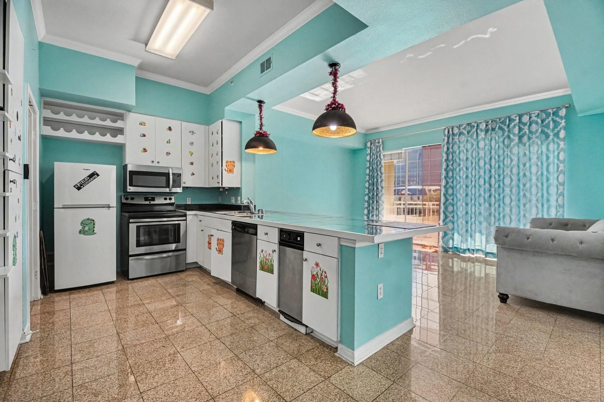 Condominium For Sale in Dallas County , 3225 Turtle Creek Boulevard 212, Dallas, Texas 75219, 1 Bedroom, 1 Bathroom, 2 Garage spaces, 832 Sqft, built in 1998, mls#21370761, Real Estate Agent in Dallas, Homes For Sale in Dallas county, Homes For Sale in Dallas, Realtor in Dallas Texas, Real Estate Brokerage Independent Realty Texas, Luminita Cordes Realtor
