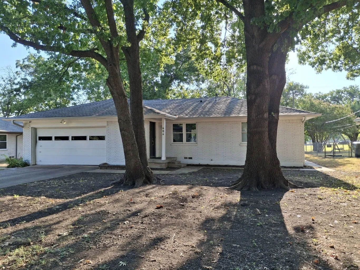 Single Family Residence For Rent in Collin County , 404 N Anna Drive, Allen, Texas 75013, 2 Bedroom, 2 Bathroom, 2 Garage spaces, 1,242 Sqft, built in 1966, mls#21370799, Real Estate Agent in Allen, Homes For Rent in Collin county, Homes For Rent in Allen, Realtor in Allen Texas, Real Estate Brokerage Independent Realty Texas, Luminita Cordes Realtor
