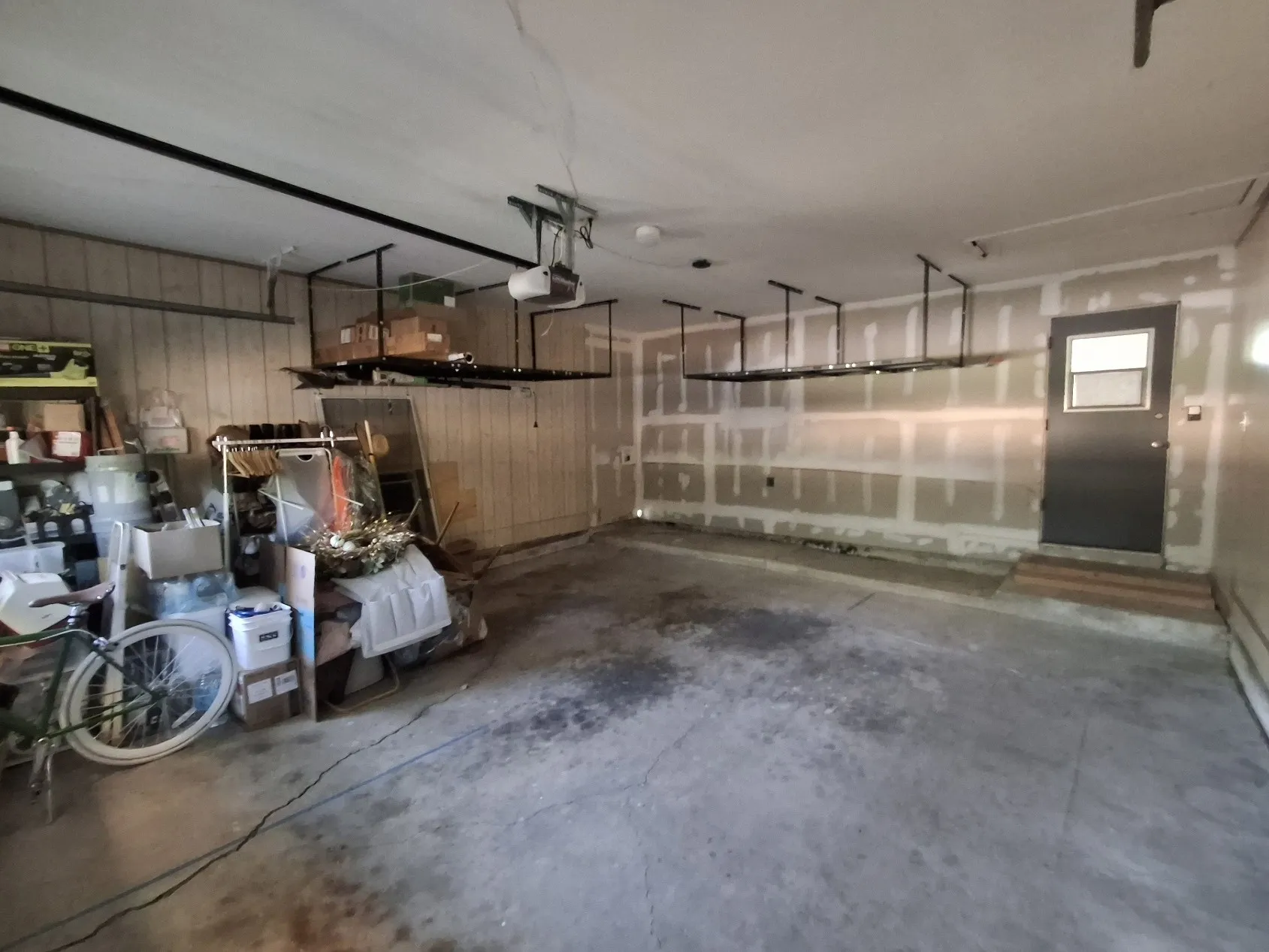 Single Family Residence For Rent in Collin County , 404 N Anna Drive, Allen, Texas 75013, 2 Bedroom, 2 Bathroom, 2 Garage spaces, 1,242 Sqft, built in 1966, mls#21370799, Real Estate Agent in Allen, Homes For Rent in Collin county, Homes For Rent in Allen, Realtor in Allen Texas, Real Estate Brokerage Independent Realty Texas, Luminita Cordes Realtor