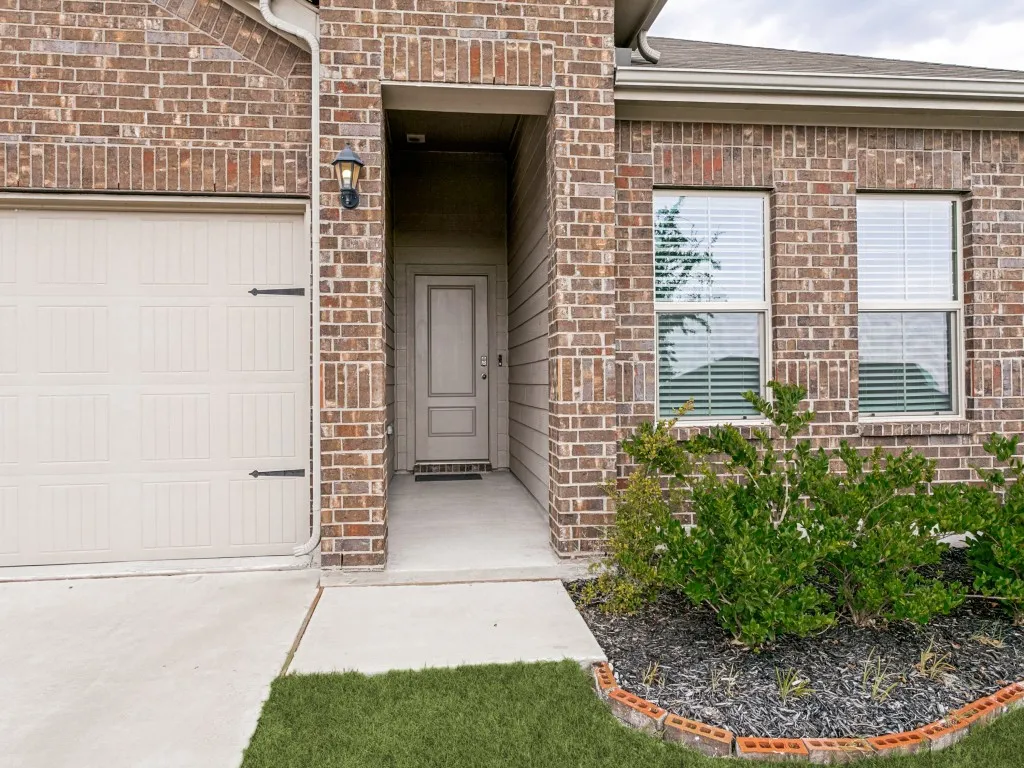 Single Family Residence For Sale in Tarrant County , 1612 Gibsonville Drive, Fort Worth, Texas 76108, 3 Bedroom, 2 Bathroom, 2 Garage spaces, 1,449 Sqft, built in 2023, mls#21368689, Real Estate Agent in Fort Worth, Homes For Sale in Tarrant county, Homes For Sale in Fort Worth, Realtor in Fort Worth Texas, Real Estate Brokerage Independent Realty Texas, Luminita Cordes Realtor