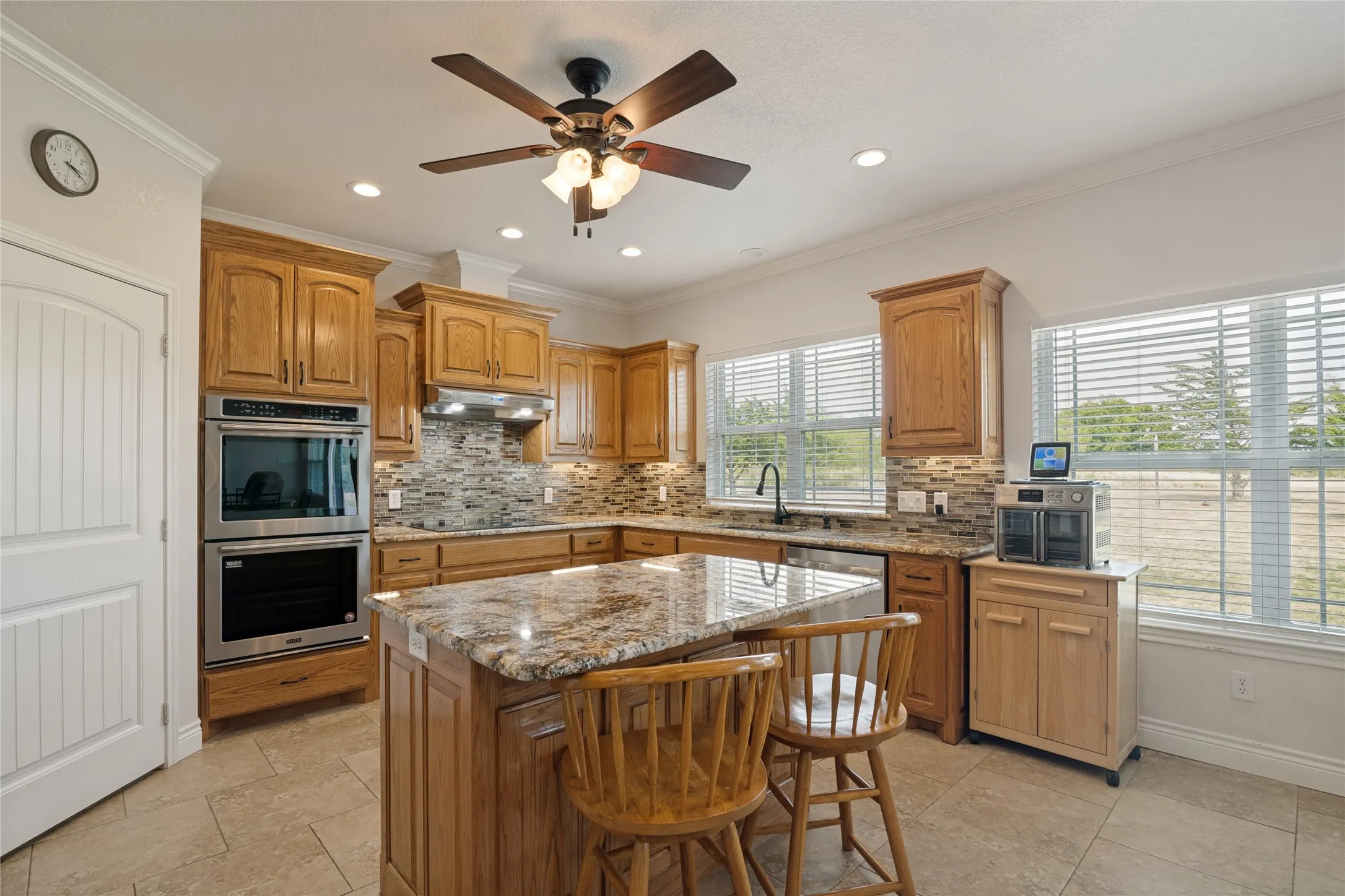 Single Family Residence For Sale in Kaufman County , 12830 Fm 2932, Forney, Texas 75126, 5 Bedroom, 4 Bathroom, 4 Garage spaces, 2,691 Sqft, built in 2016, mls#21362690, Real Estate Agent in Forney, Homes For Sale in Kaufman county, Homes For Sale in Forney, Realtor in Forney Texas, Real Estate Brokerage Independent Realty Texas, Luminita Cordes Realtor