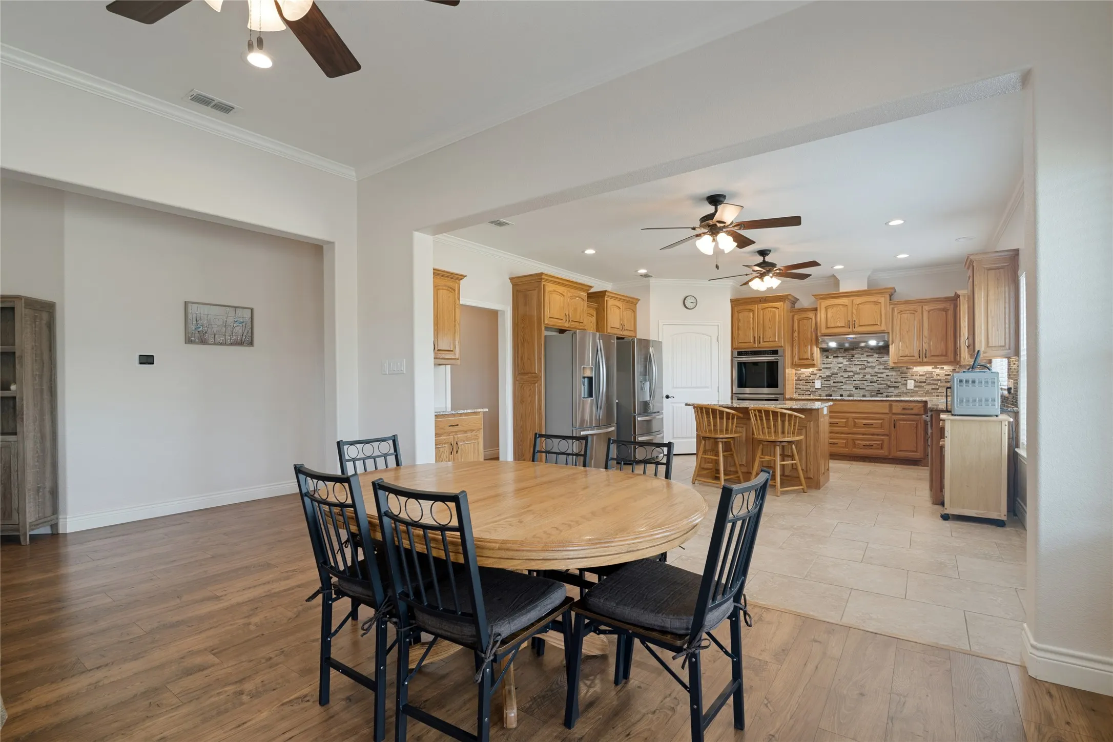 Single Family Residence For Sale in Kaufman County , 12830 Fm 2932, Forney, Texas 75126, 5 Bedroom, 4 Bathroom, 4 Garage spaces, 2,691 Sqft, built in 2016, mls#21362690, Real Estate Agent in Forney, Homes For Sale in Kaufman county, Homes For Sale in Forney, Realtor in Forney Texas, Real Estate Brokerage Independent Realty Texas, Luminita Cordes Realtor