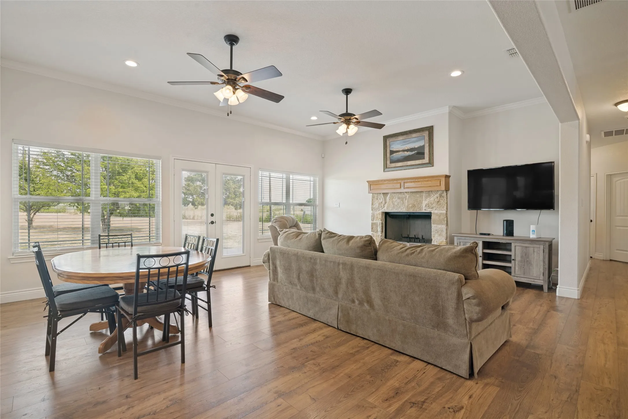 Single Family Residence For Sale in Kaufman County , 12830 Fm 2932, Forney, Texas 75126, 5 Bedroom, 4 Bathroom, 4 Garage spaces, 2,691 Sqft, built in 2016, mls#21362690, Real Estate Agent in Forney, Homes For Sale in Kaufman county, Homes For Sale in Forney, Realtor in Forney Texas, Real Estate Brokerage Independent Realty Texas, Luminita Cordes Realtor