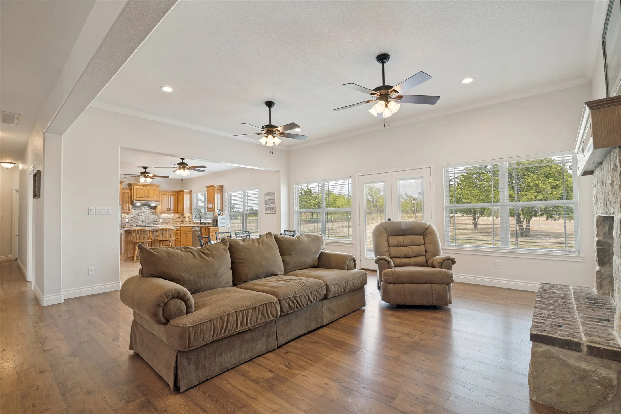 Single Family Residence For Sale in Kaufman County , 12830 Fm 2932, Forney, Texas 75126, 5 Bedroom, 4 Bathroom, 4 Garage spaces, 2,691 Sqft, built in 2016, mls#21362690, Real Estate Agent in Forney, Homes For Sale in Kaufman county, Homes For Sale in Forney, Realtor in Forney Texas, Real Estate Brokerage Independent Realty Texas, Luminita Cordes Realtor