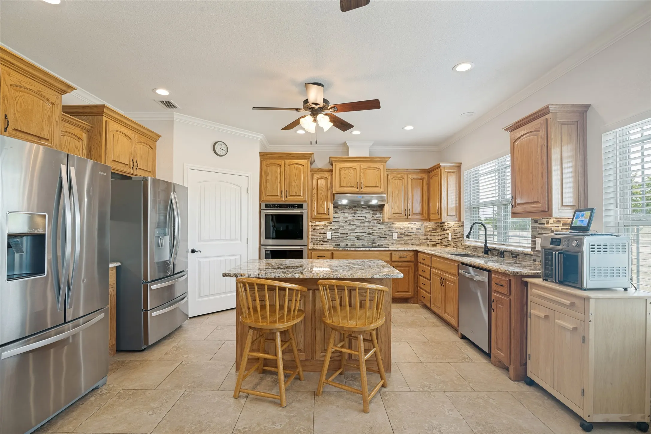 Single Family Residence For Sale in Kaufman County , 12830 Fm 2932, Forney, Texas 75126, 5 Bedroom, 4 Bathroom, 4 Garage spaces, 2,691 Sqft, built in 2016, mls#21362690, Real Estate Agent in Forney, Homes For Sale in Kaufman county, Homes For Sale in Forney, Realtor in Forney Texas, Real Estate Brokerage Independent Realty Texas, Luminita Cordes Realtor
