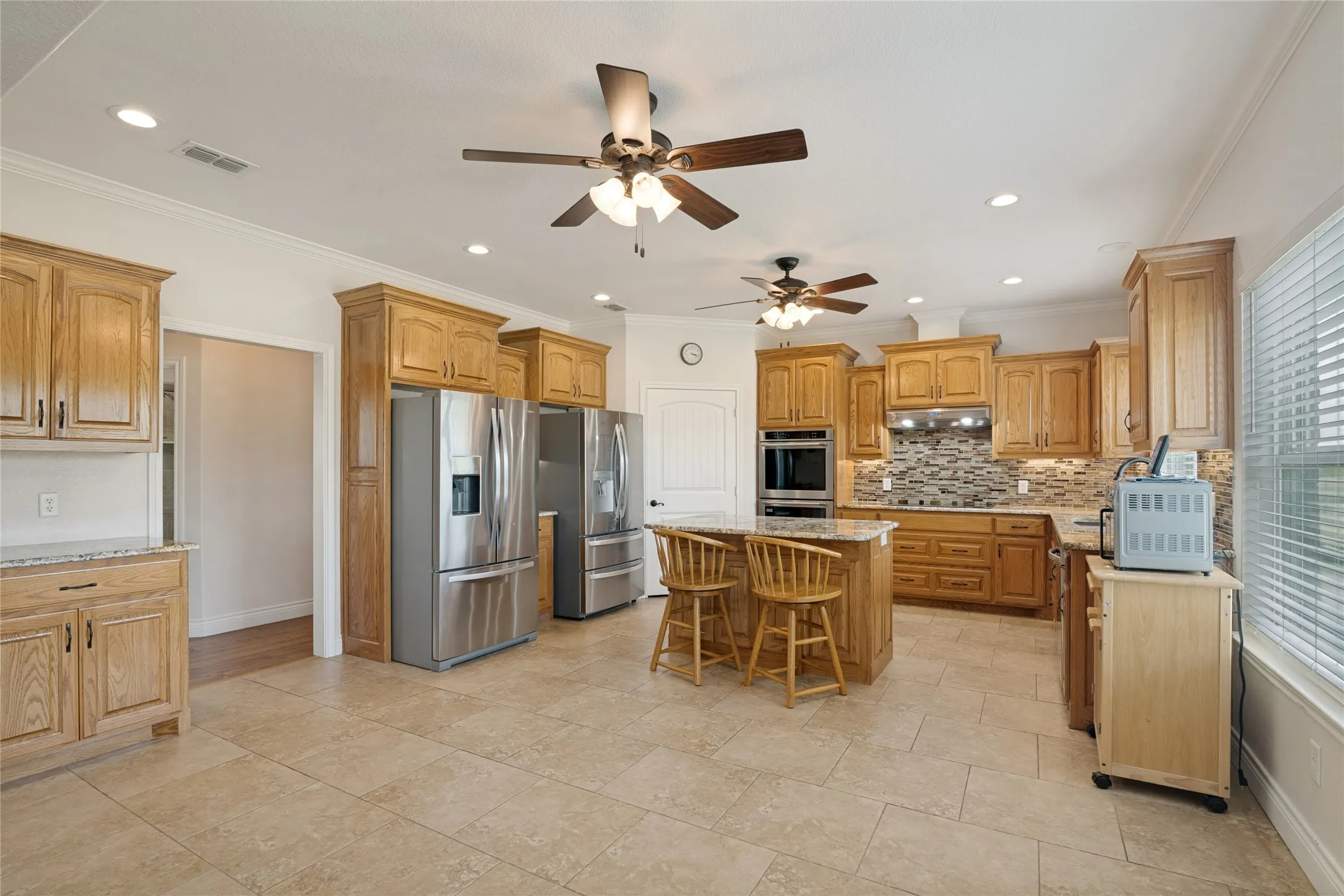Single Family Residence For Sale in Kaufman County , 12830 Fm 2932, Forney, Texas 75126, 5 Bedroom, 4 Bathroom, 4 Garage spaces, 2,691 Sqft, built in 2016, mls#21362690, Real Estate Agent in Forney, Homes For Sale in Kaufman county, Homes For Sale in Forney, Realtor in Forney Texas, Real Estate Brokerage Independent Realty Texas, Luminita Cordes Realtor