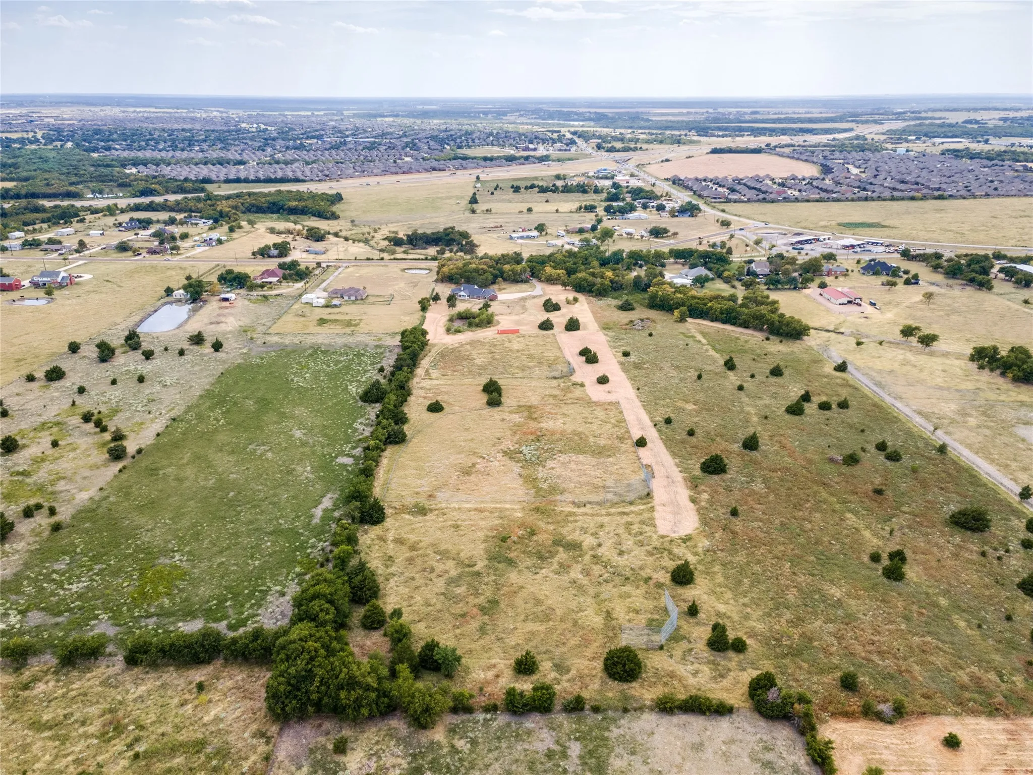 Single Family Residence For Sale in Kaufman County , 12830 Fm 2932, Forney, Texas 75126, 5 Bedroom, 4 Bathroom, 4 Garage spaces, 2,691 Sqft, built in 2016, mls#21362690, Real Estate Agent in Forney, Homes For Sale in Kaufman county, Homes For Sale in Forney, Realtor in Forney Texas, Real Estate Brokerage Independent Realty Texas, Luminita Cordes Realtor