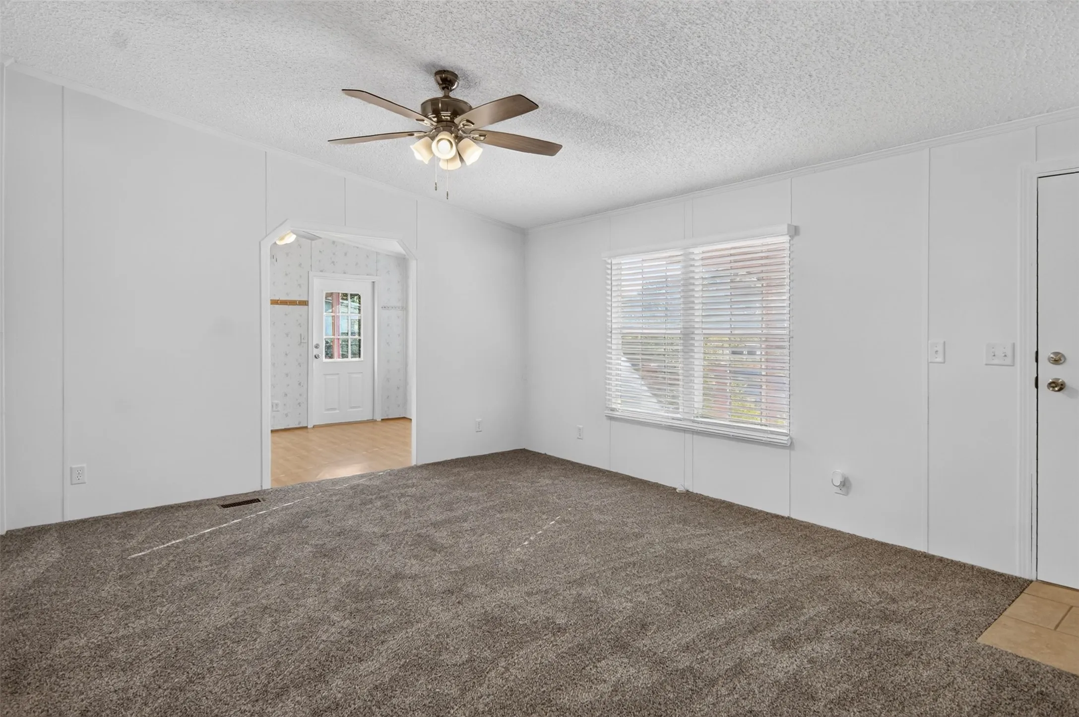 Manufactured Home For Sale in Palo Pinto County , 339 N Fm 2353, Graford, Texas 76449, 4 Bedroom, 3 Bathroom, 2 Garage spaces, 2,241 Sqft, built in 2001, mls#21370747, Real Estate Agent in Graford, Homes For Sale in Palo Pinto county, Homes For Sale in Graford, Realtor in Graford Texas, Real Estate Brokerage Independent Realty Texas, Luminita Cordes Realtor