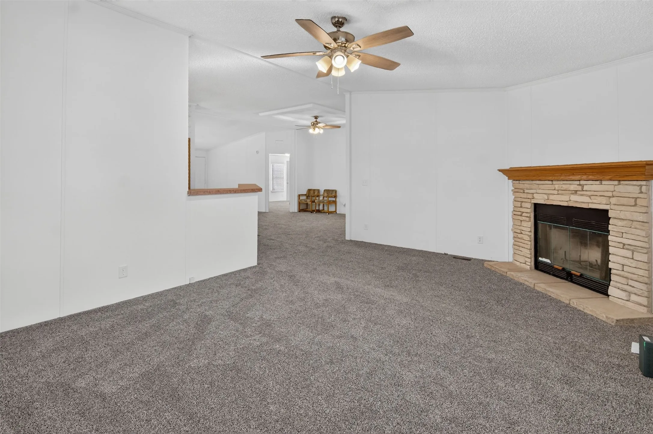 Manufactured Home For Sale in Palo Pinto County , 339 N Fm 2353, Graford, Texas 76449, 4 Bedroom, 3 Bathroom, 2 Garage spaces, 2,241 Sqft, built in 2001, mls#21370747, Real Estate Agent in Graford, Homes For Sale in Palo Pinto county, Homes For Sale in Graford, Realtor in Graford Texas, Real Estate Brokerage Independent Realty Texas, Luminita Cordes Realtor