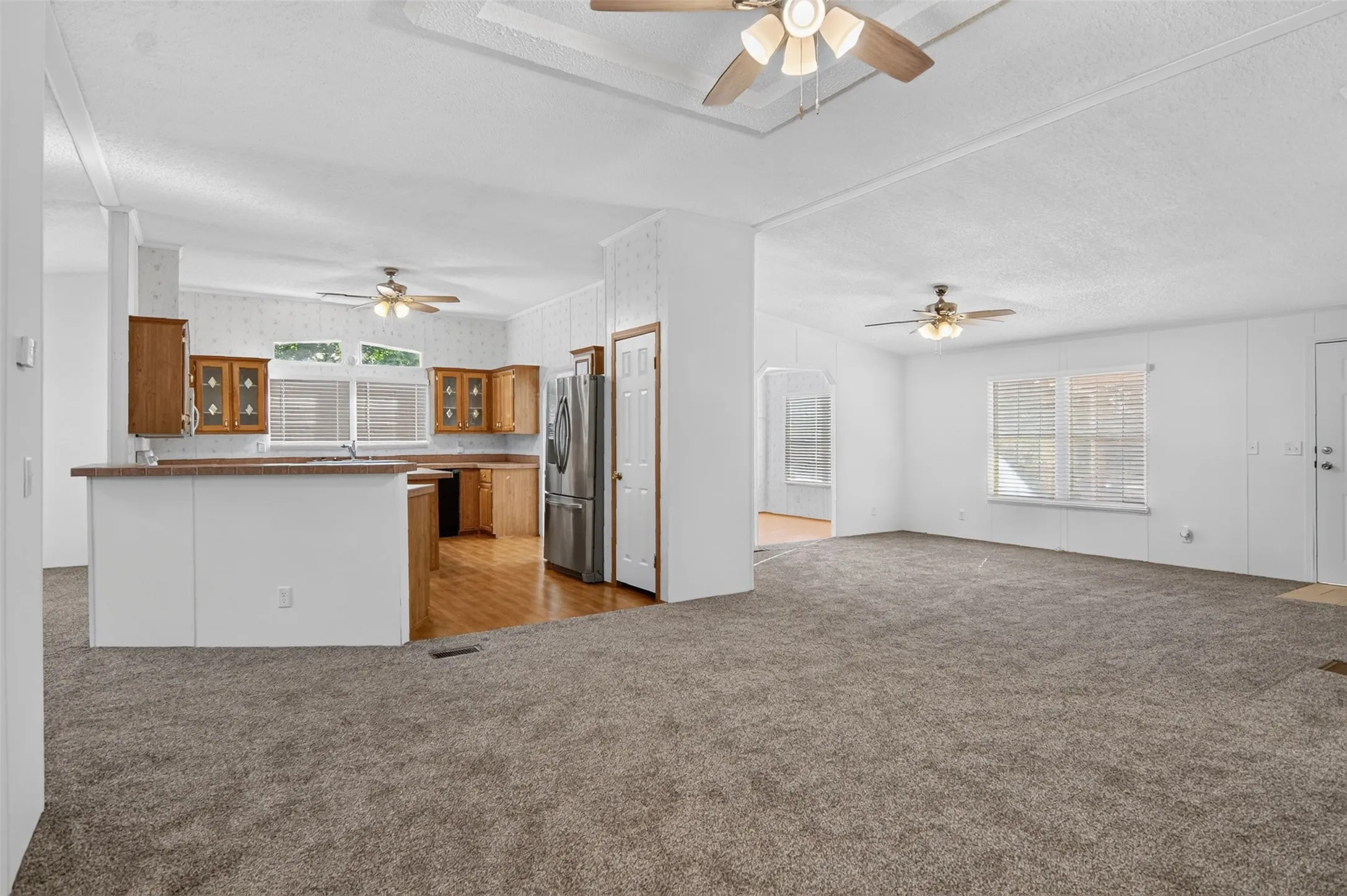 Manufactured Home For Sale in Palo Pinto County , 339 N Fm 2353, Graford, Texas 76449, 4 Bedroom, 3 Bathroom, 2 Garage spaces, 2,241 Sqft, built in 2001, mls#21370747, Real Estate Agent in Graford, Homes For Sale in Palo Pinto county, Homes For Sale in Graford, Realtor in Graford Texas, Real Estate Brokerage Independent Realty Texas, Luminita Cordes Realtor