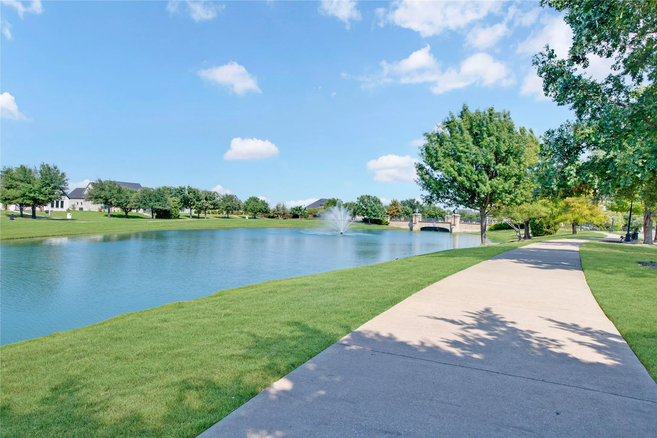 Single Family Residence For Sale in Kaufman County , 1819 Huntsman Way, Forney, Texas 75126, 4 Bedroom, 3 Bathroom, 2 Garage spaces, 2,200 Sqft, built in 2018, mls#21369777, Real Estate Agent in Forney, Homes For Sale in Kaufman county, Homes For Sale in Forney, Realtor in Forney Texas, Real Estate Brokerage Independent Realty Texas, Luminita Cordes Realtor