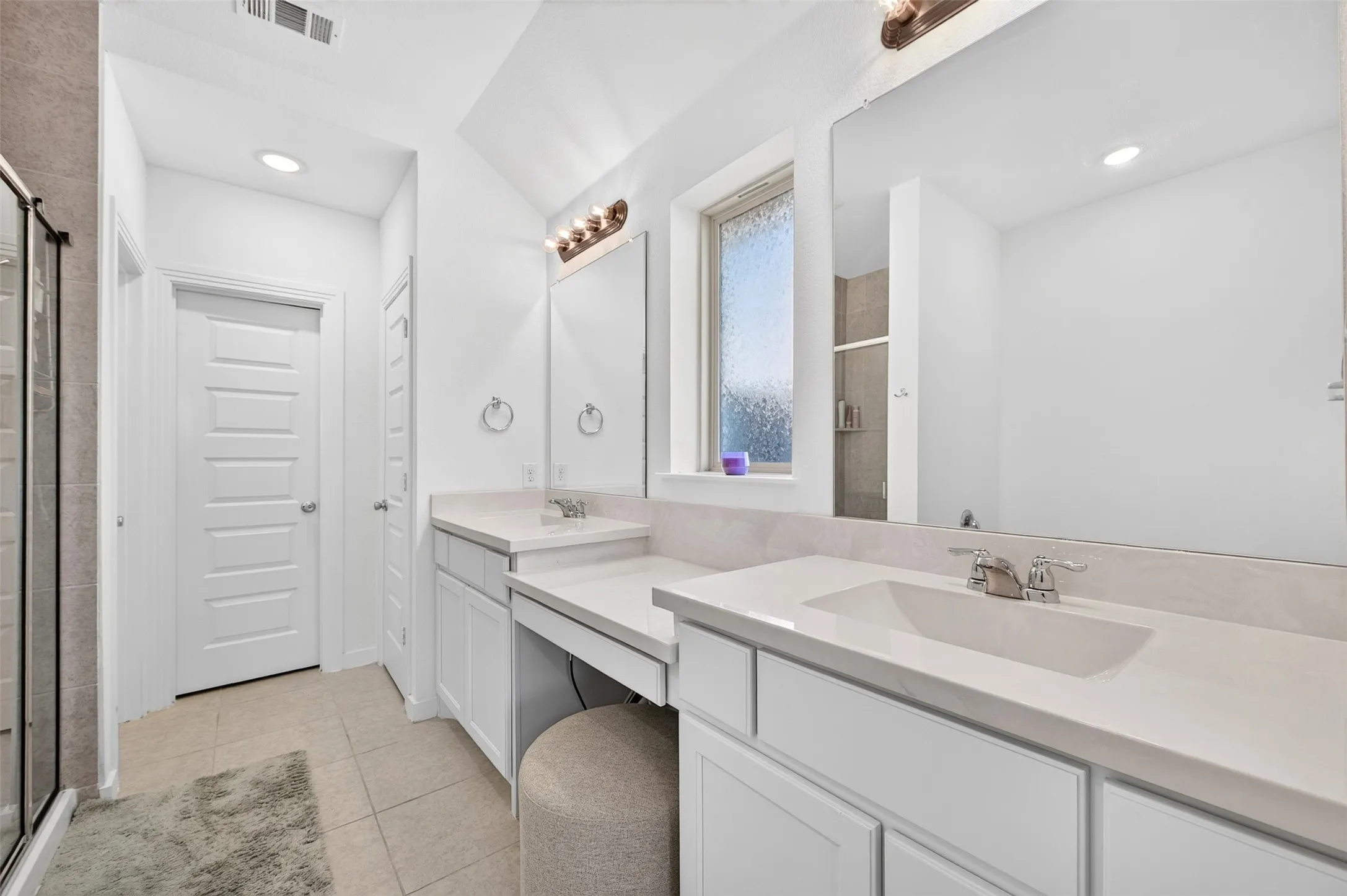 Single Family Residence For Sale in Kaufman County , 1819 Huntsman Way, Forney, Texas 75126, 4 Bedroom, 3 Bathroom, 2 Garage spaces, 2,200 Sqft, built in 2018, mls#21369777, Real Estate Agent in Forney, Homes For Sale in Kaufman county, Homes For Sale in Forney, Realtor in Forney Texas, Real Estate Brokerage Independent Realty Texas, Luminita Cordes Realtor