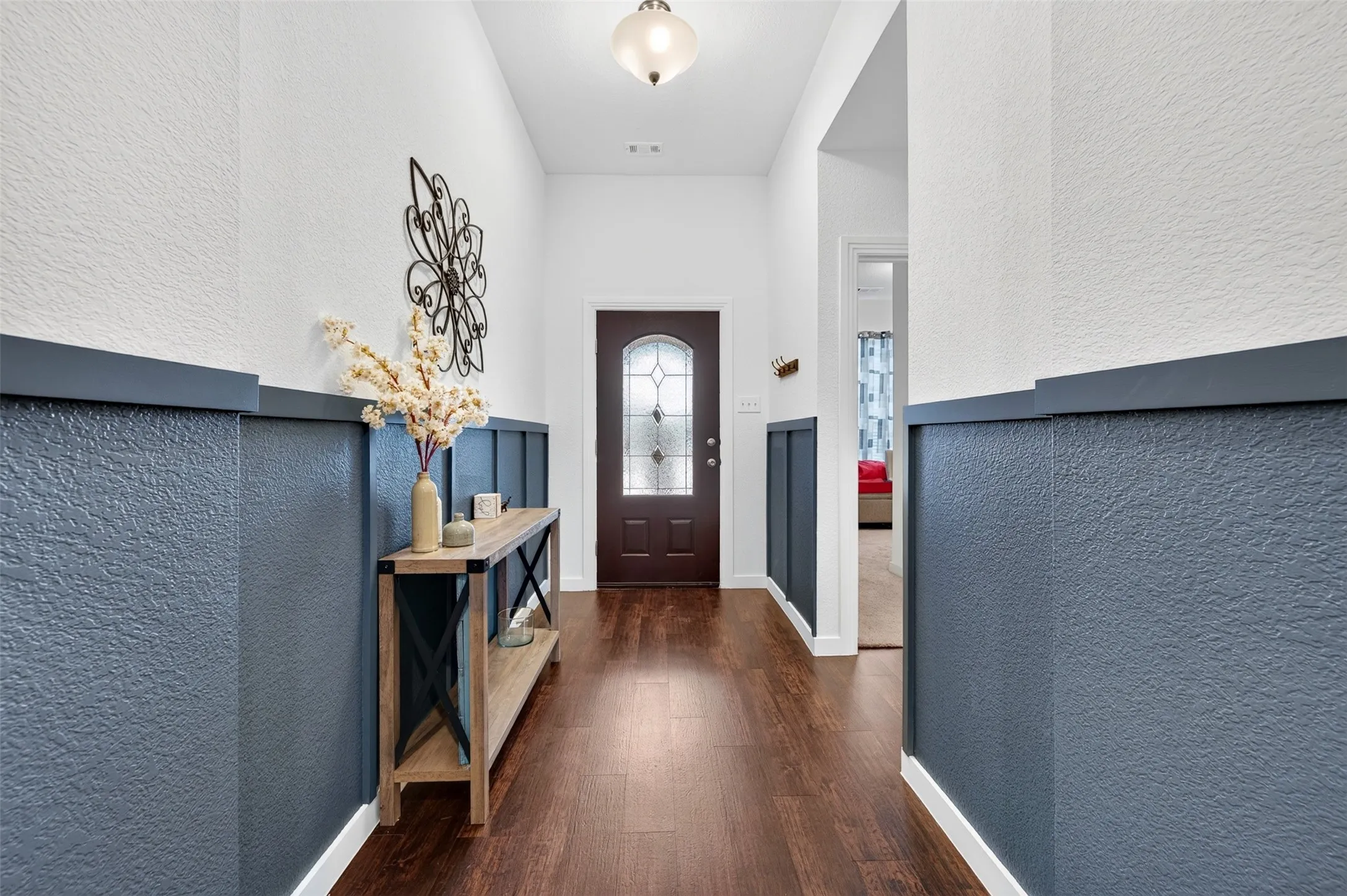 Single Family Residence For Sale in Kaufman County , 1819 Huntsman Way, Forney, Texas 75126, 4 Bedroom, 3 Bathroom, 2 Garage spaces, 2,200 Sqft, built in 2018, mls#21369777, Real Estate Agent in Forney, Homes For Sale in Kaufman county, Homes For Sale in Forney, Realtor in Forney Texas, Real Estate Brokerage Independent Realty Texas, Luminita Cordes Realtor